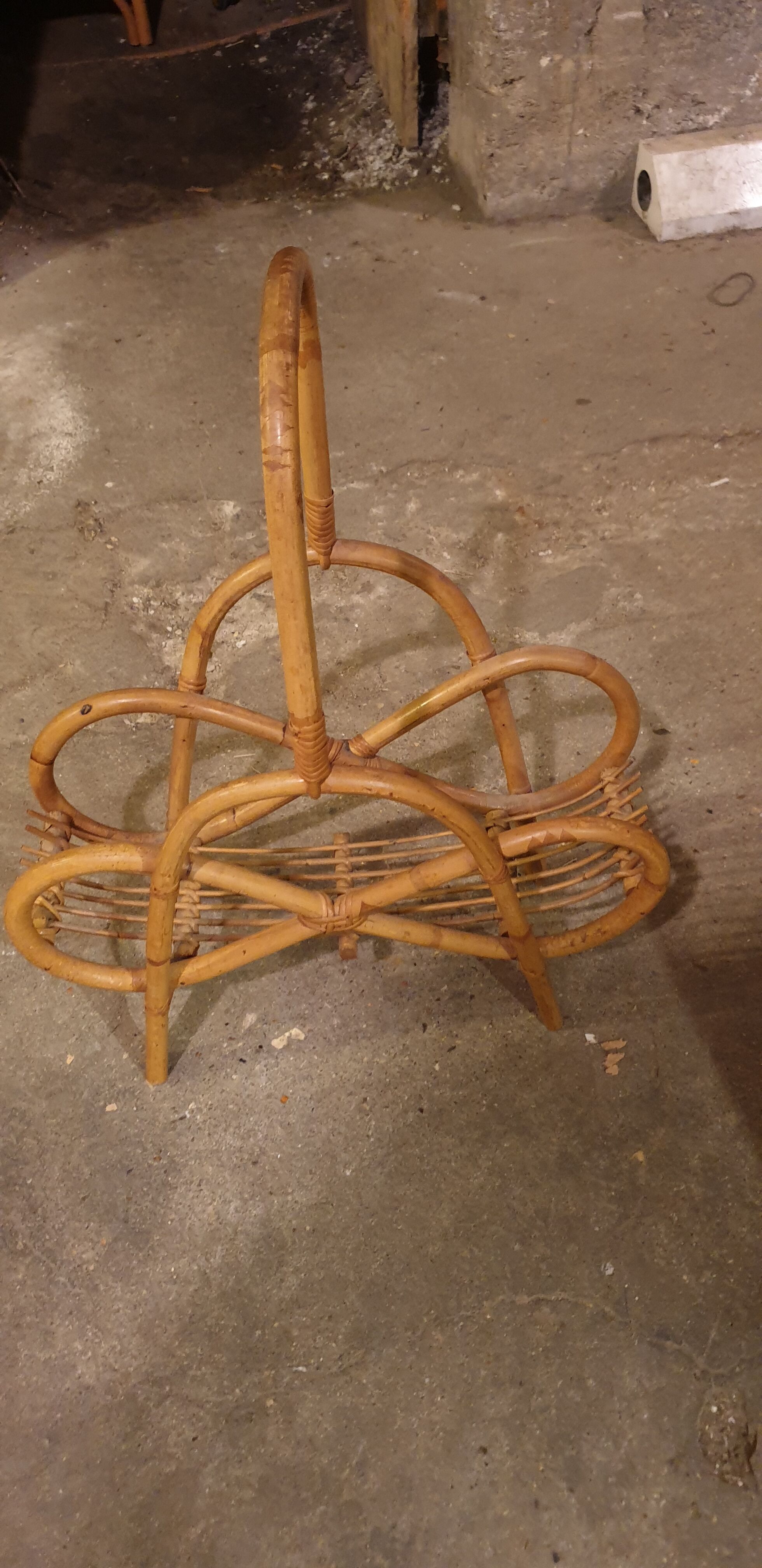 Rattan magazine holder