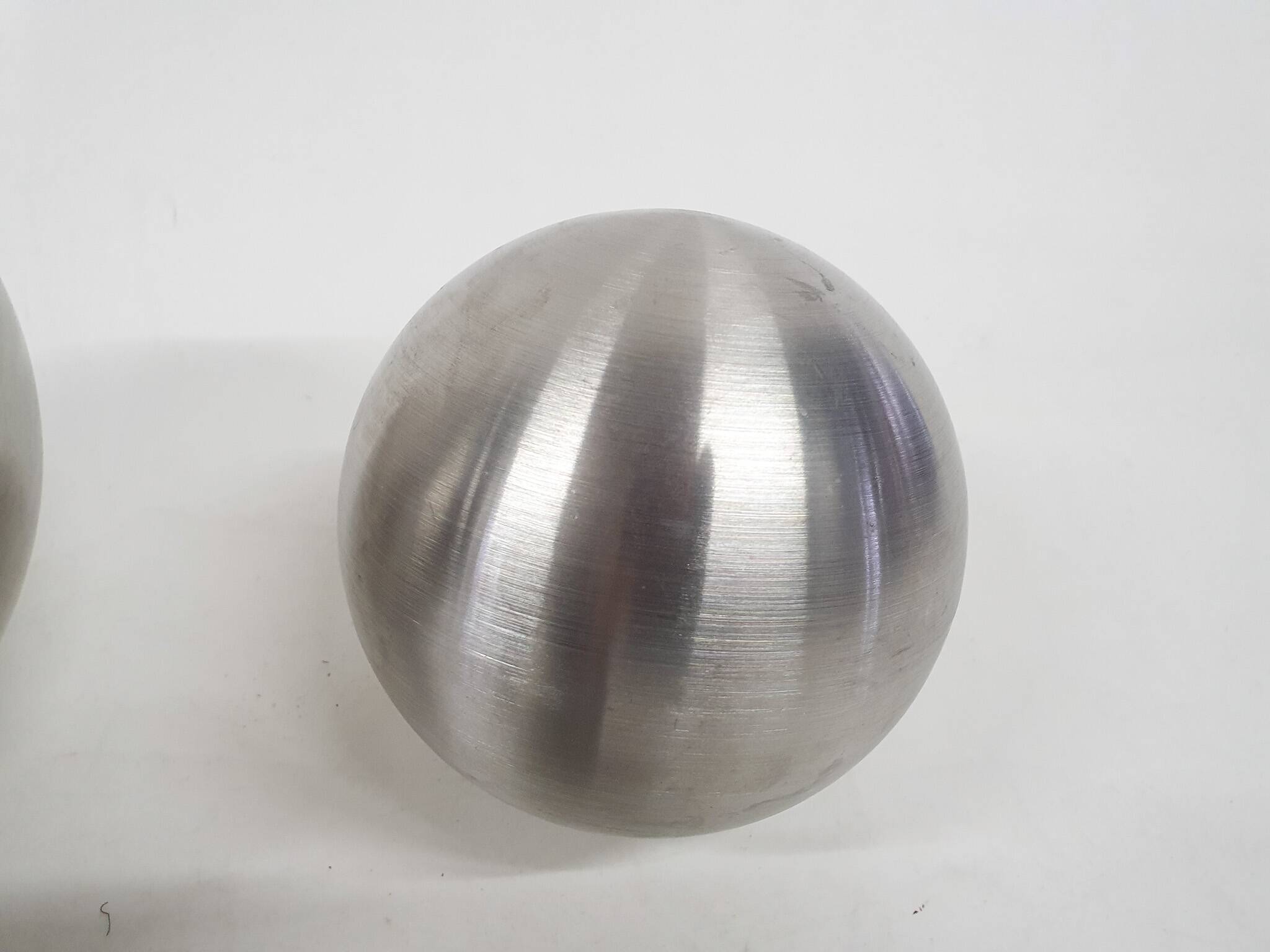 Ensemble de 3 boules décoratives en aluminium, années 1970