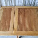 Extendable table