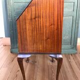 Mahogany English Scriban