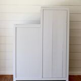 Asymmetrical cabinet