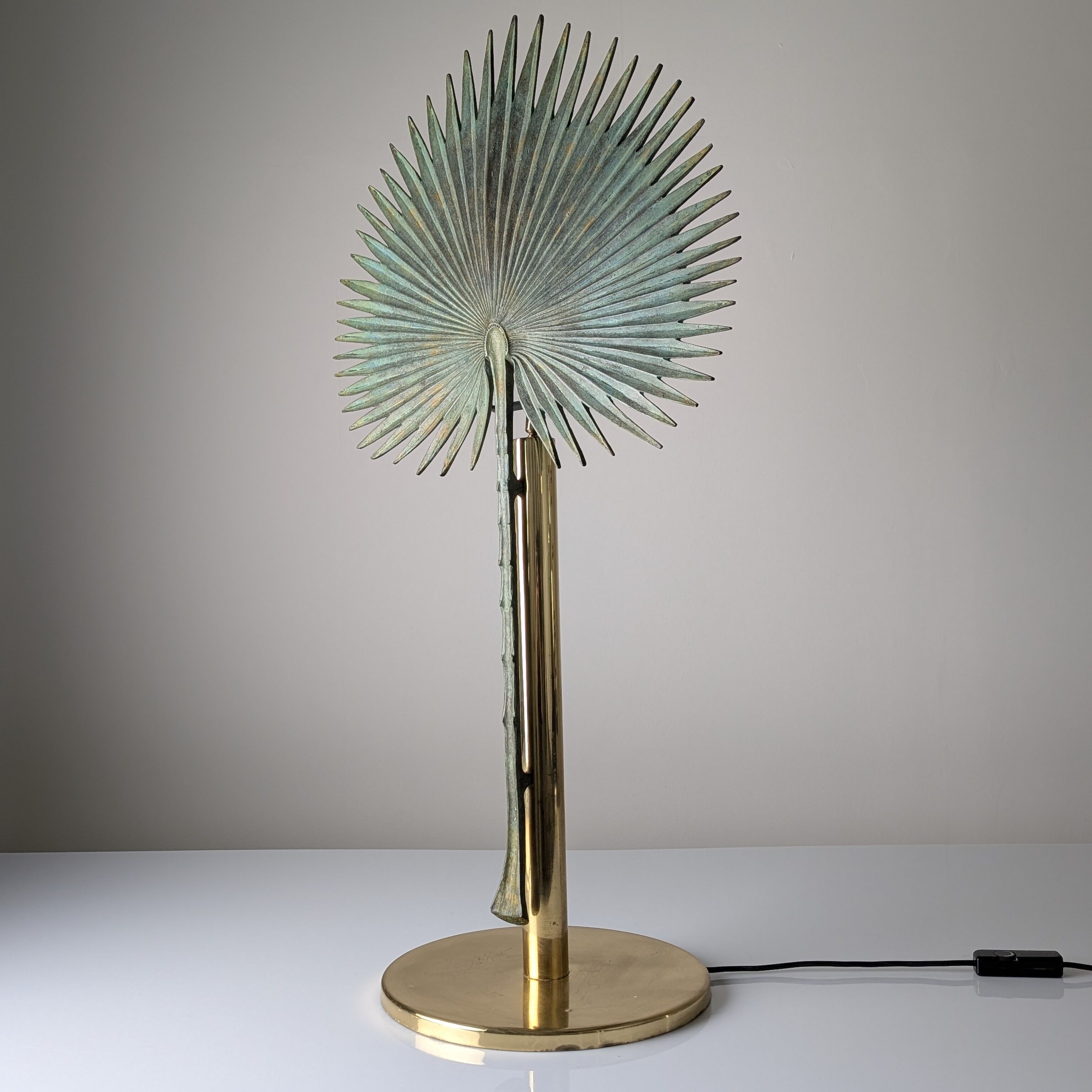 Monumental Valenti table lamp with fan palm leaf in bronze and brass, 1970s