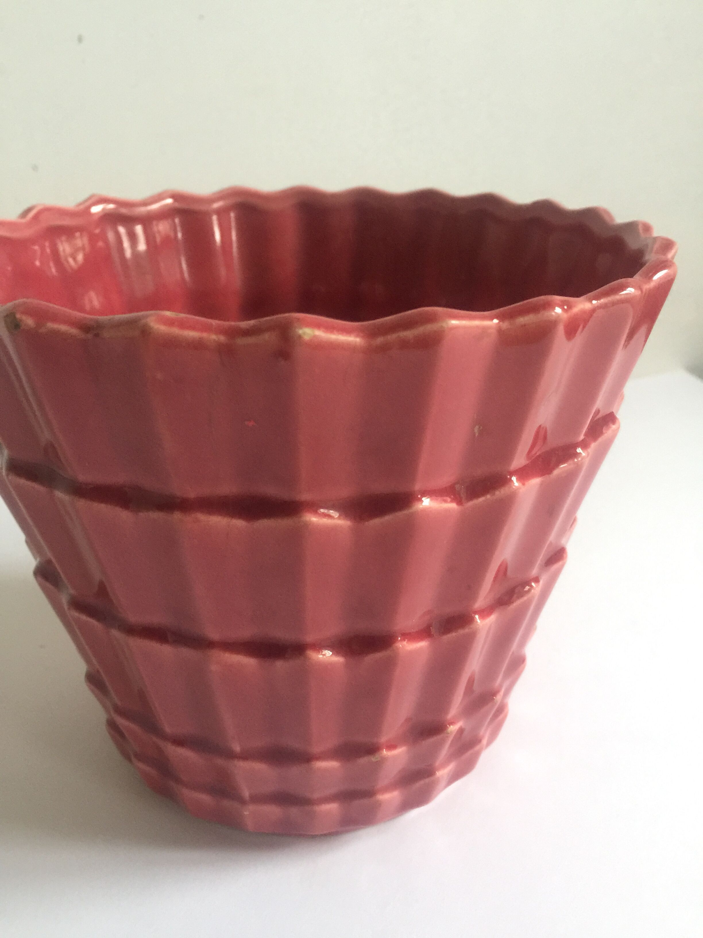 St Clement's pot pottery