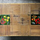 Salle à manger composée d'une enfilade, d'une table et d'une table basse en rotin et mélaminé avec carreaux de faïence, années 50