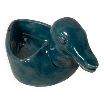 Empty duck blue ceramic pocket