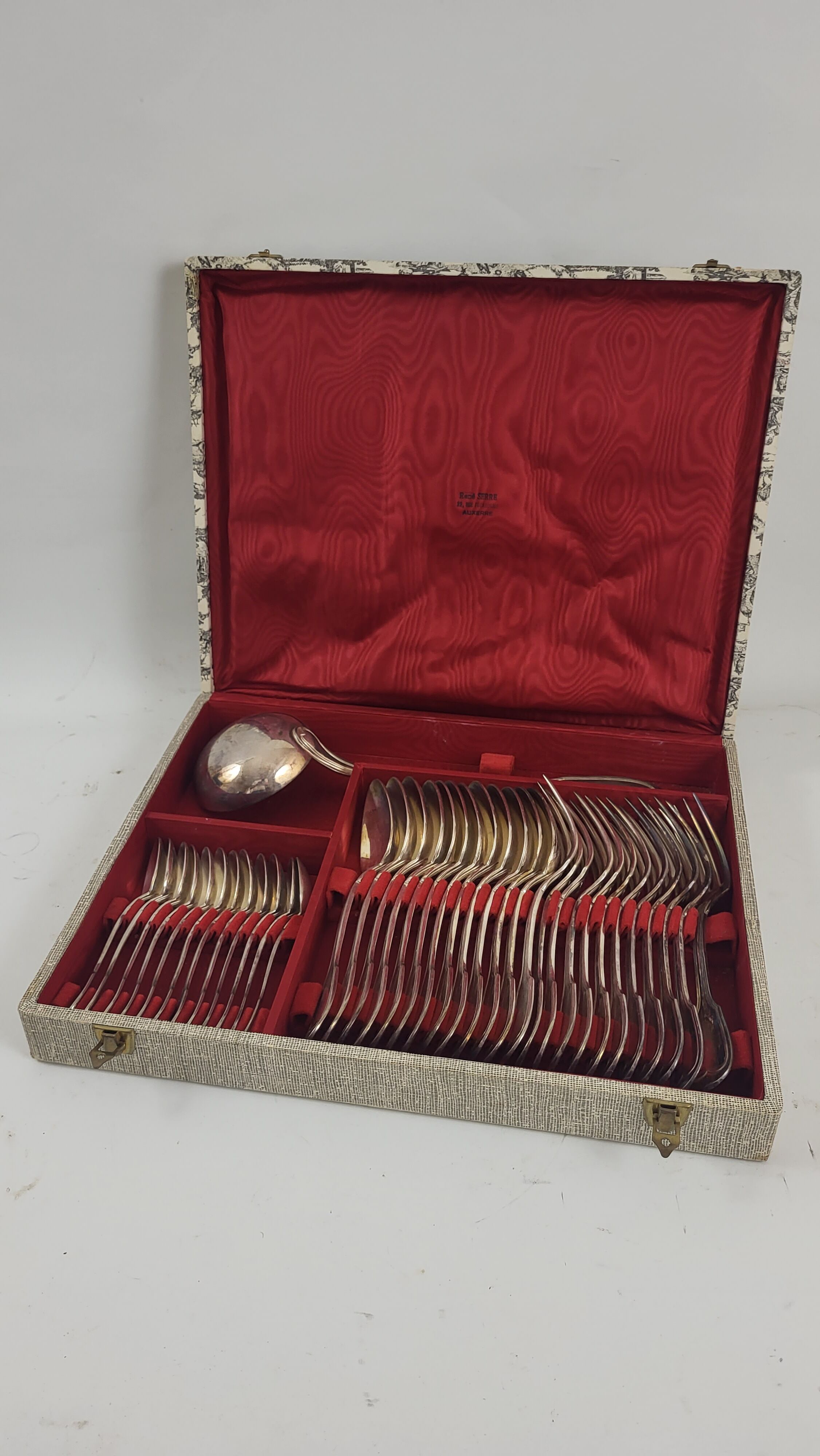 Ménagère en métal argenté 37 pièces