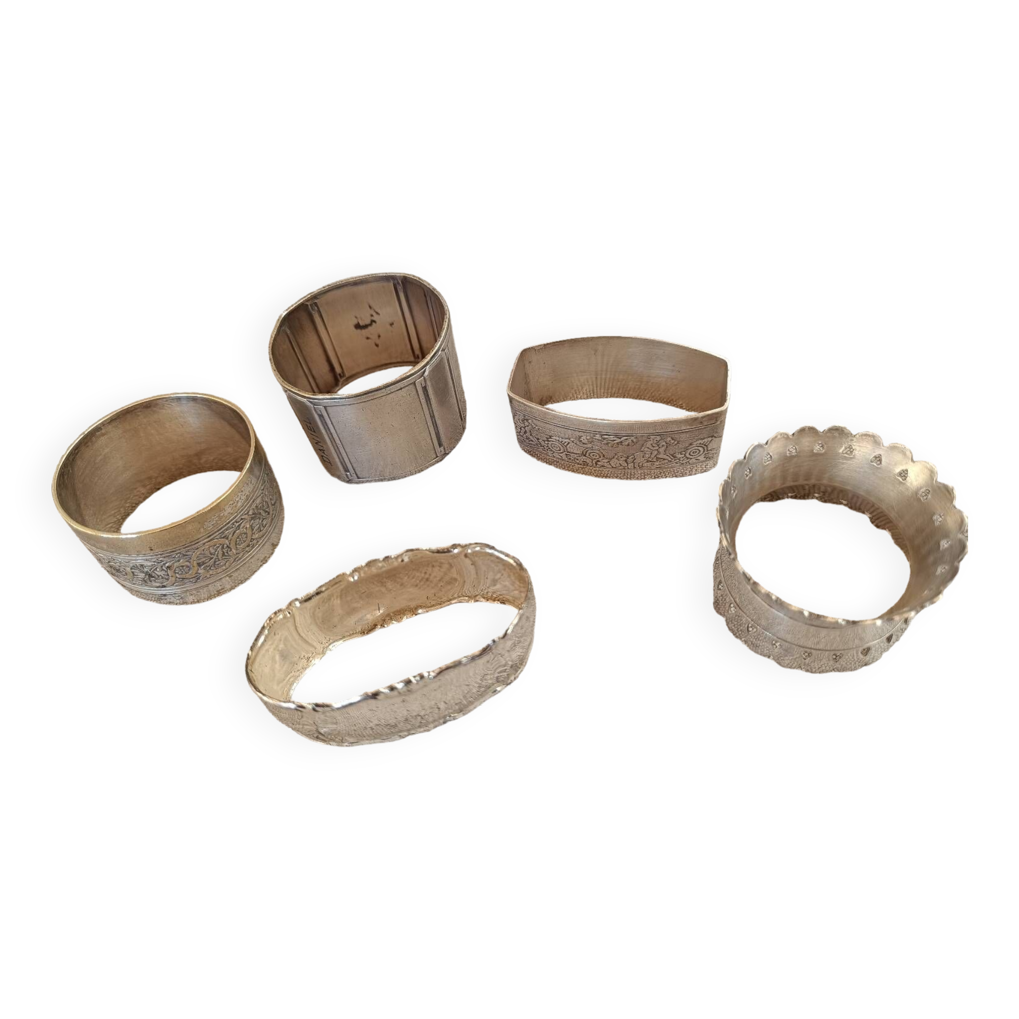 Set of 5 silver metal napkin rings