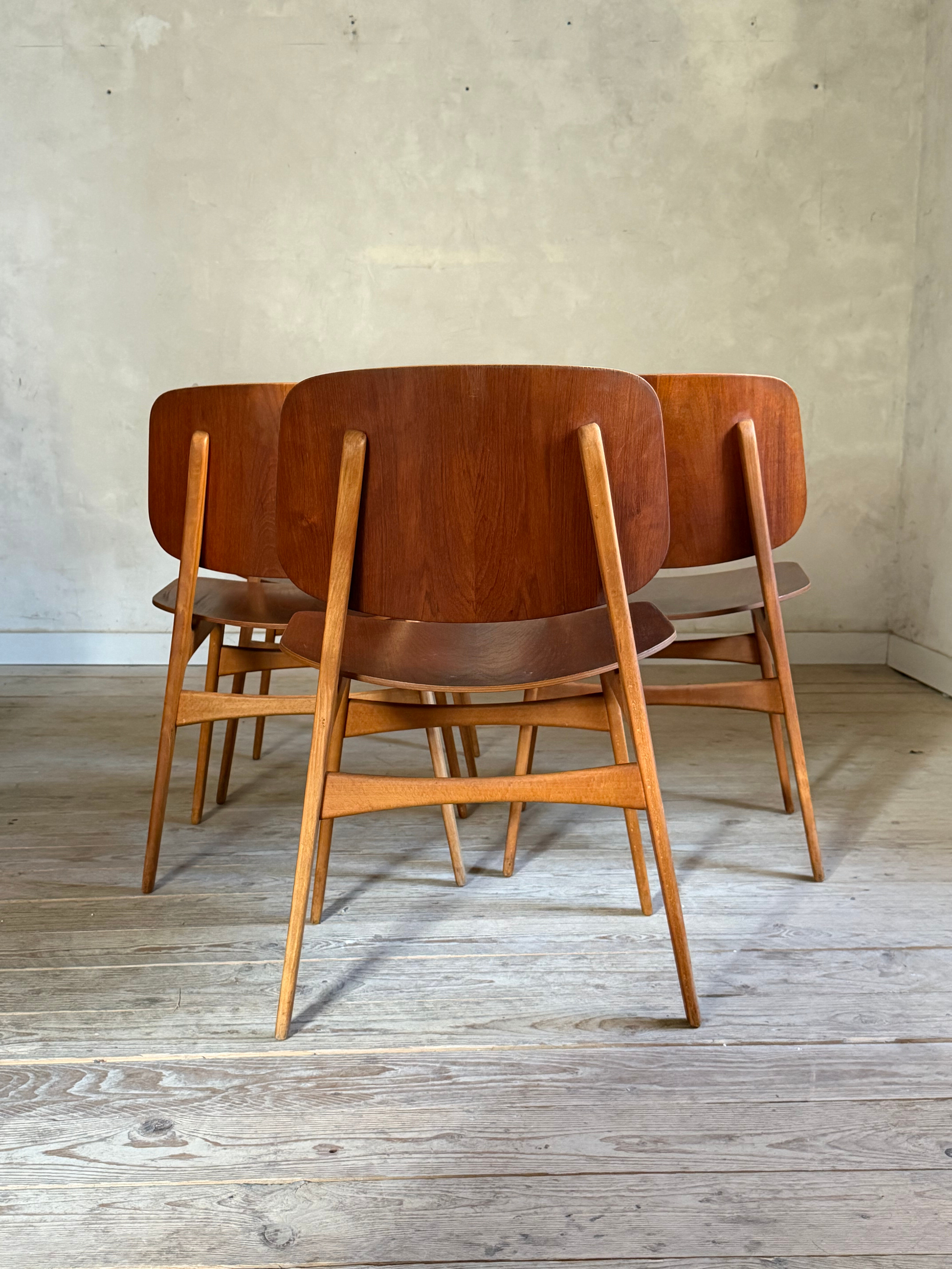 Danish vintage chairs by Borge Mogensen in teak.