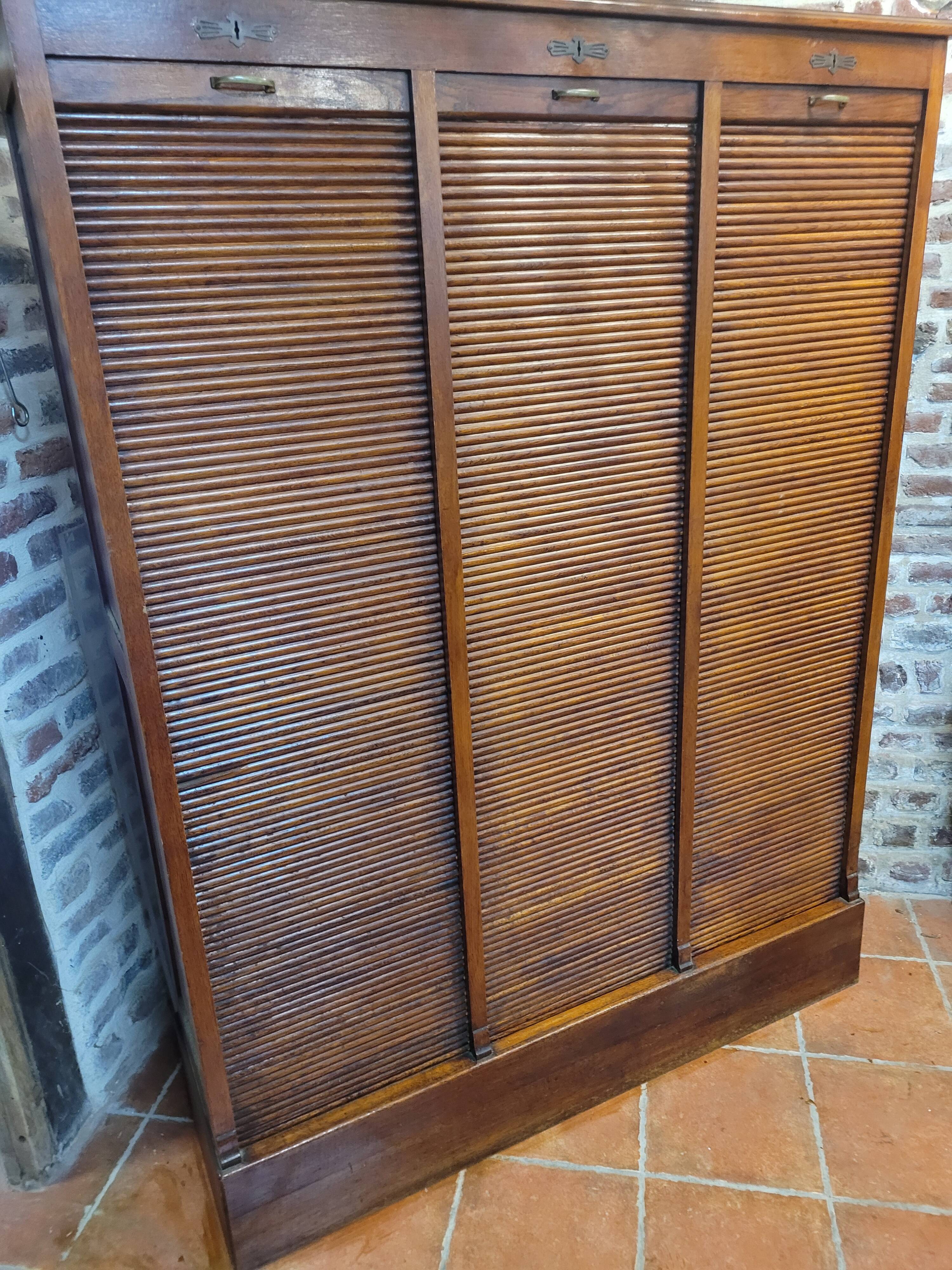 Old oak triple curtain binder