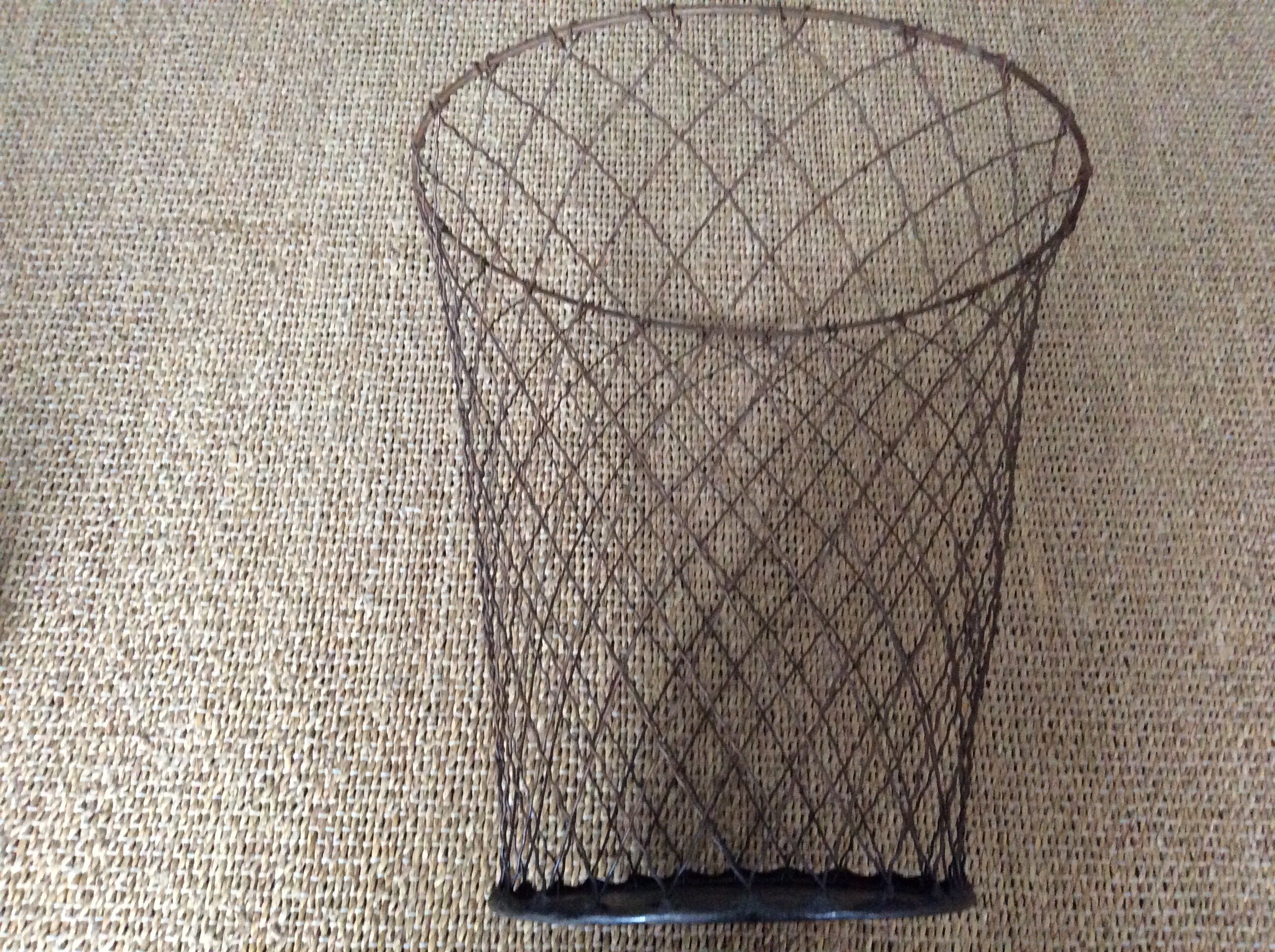 Wastepaper basket