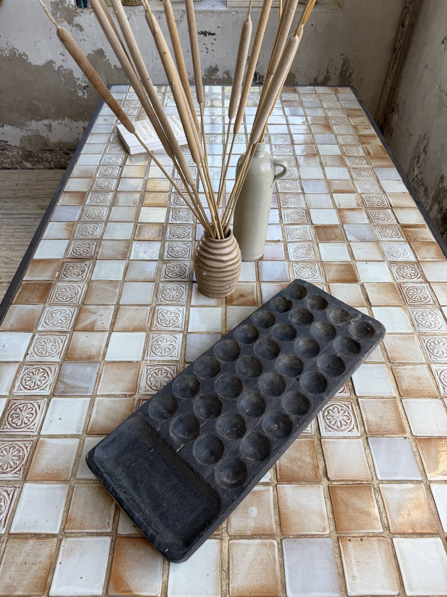 Dining table tiled 1950 dlg Capron