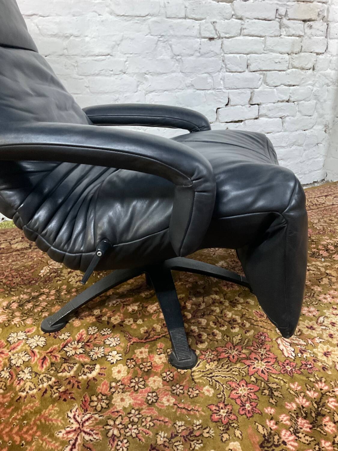 Jori black leather relax armchair from the 80s