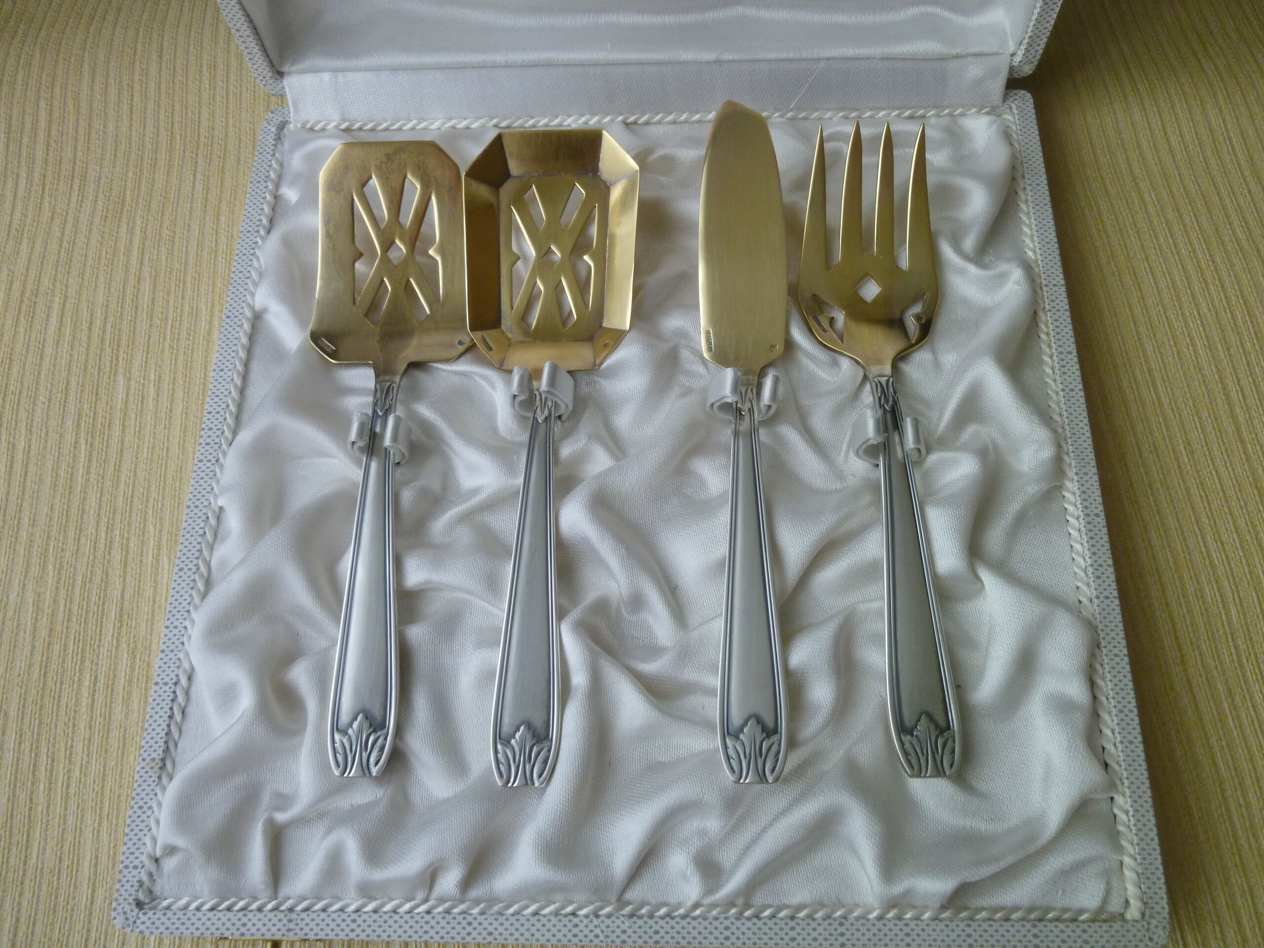 Silver Metal Mignardise Service Deetjen