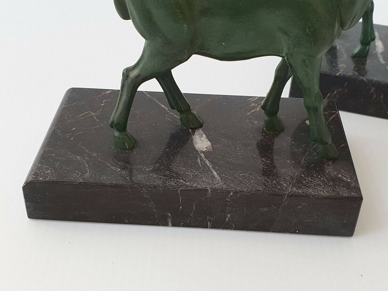 Pair of vintage ibex bookends from 1940-1950 in marble and metal.