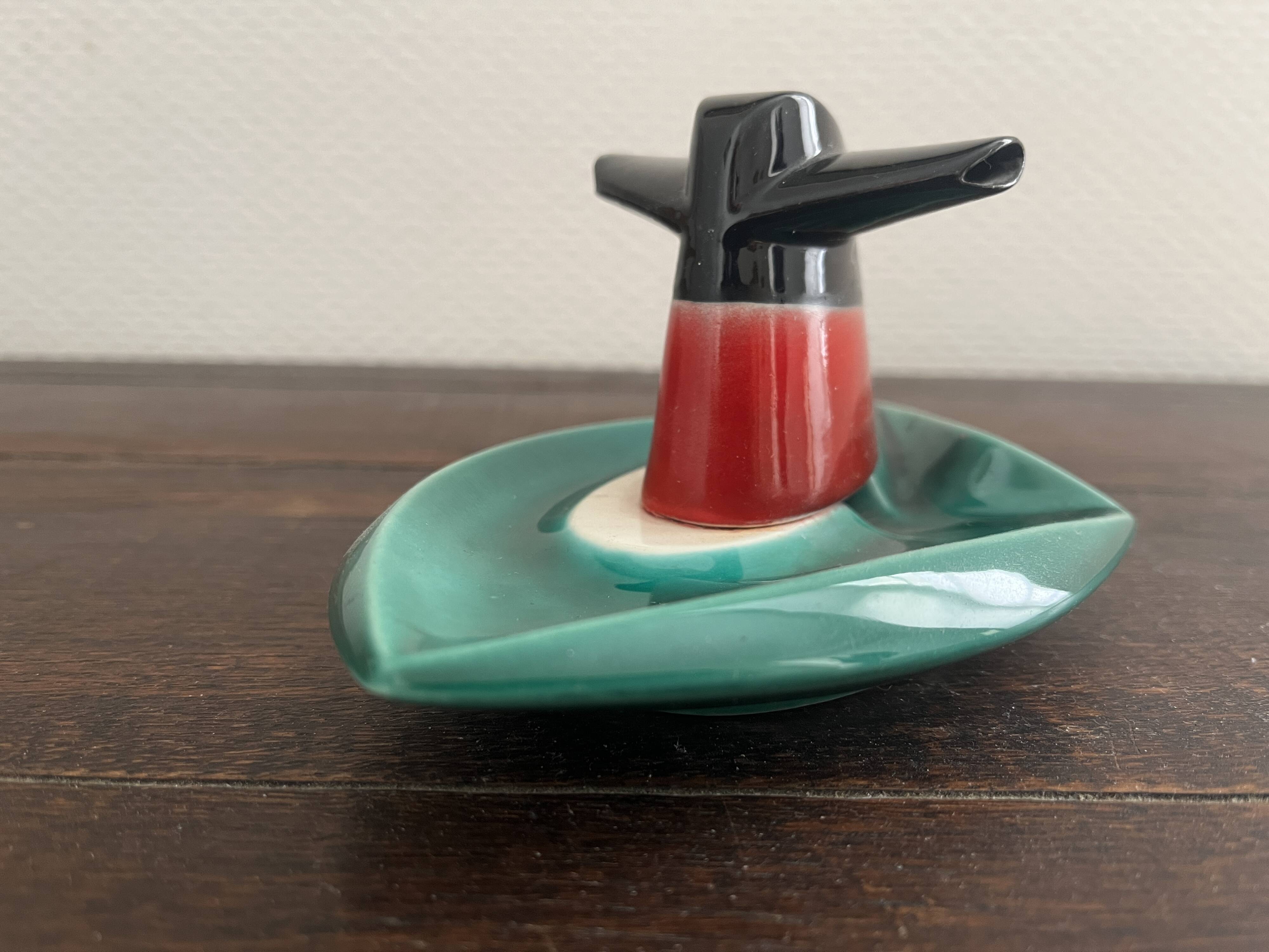 Verceram ashtray from the ocean liner France, 1960s-70s.