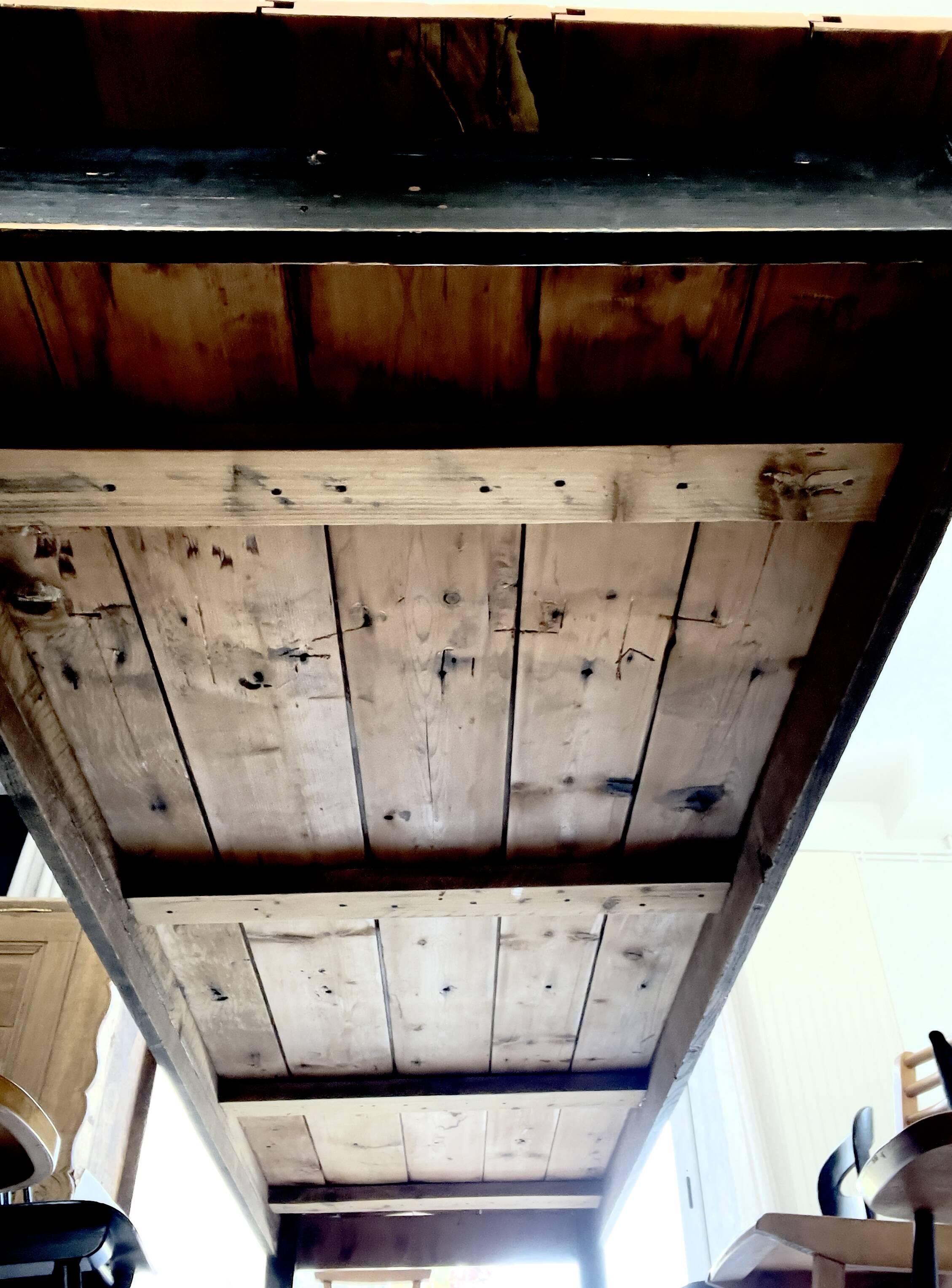 Solid wood farmhouse table for 10 people, 276 cm.