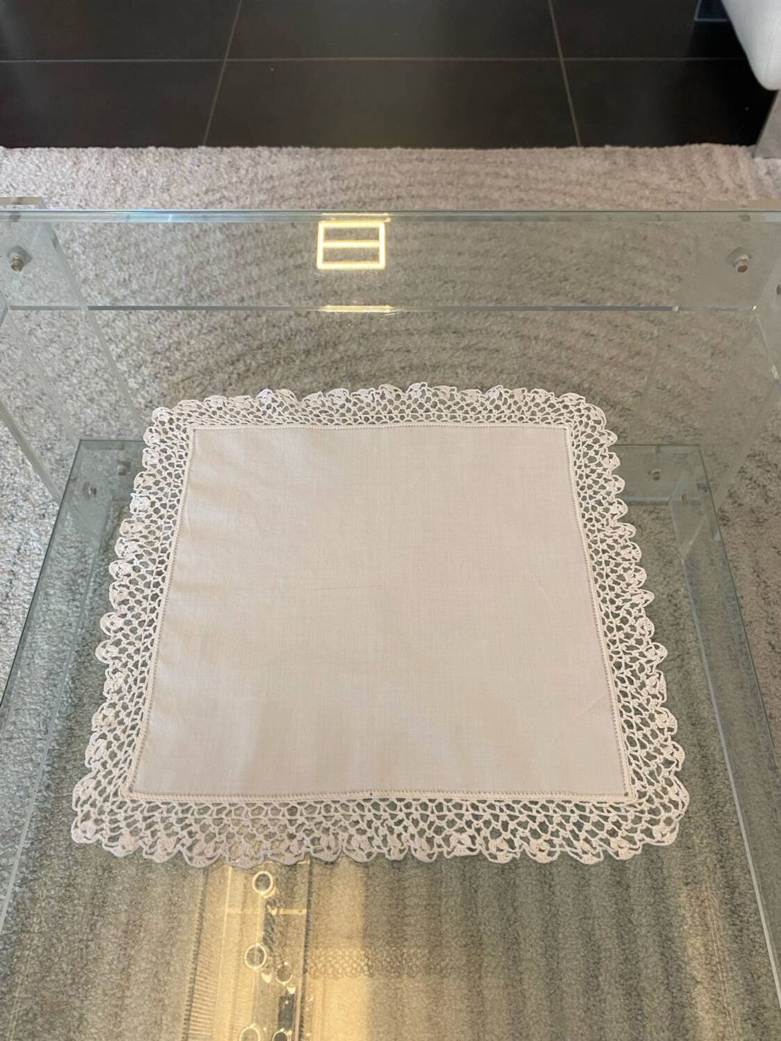 Grand mouchoir ancien en dentelle fait main