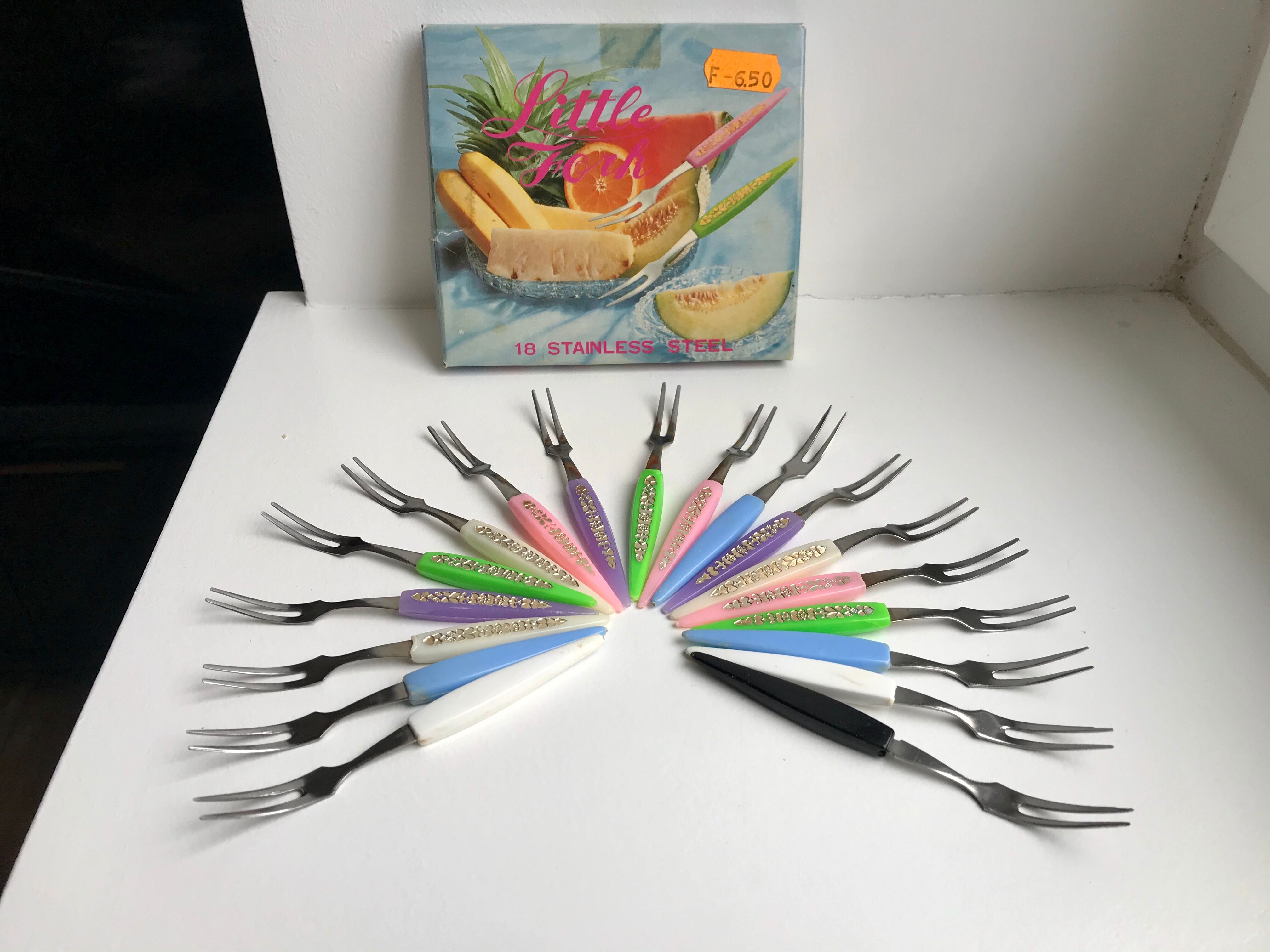 Set of 18 mini forks fruit aperitif 70s