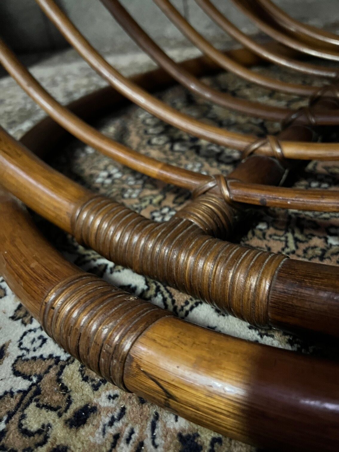 Vintage round coffee table in rattan and smoked glass