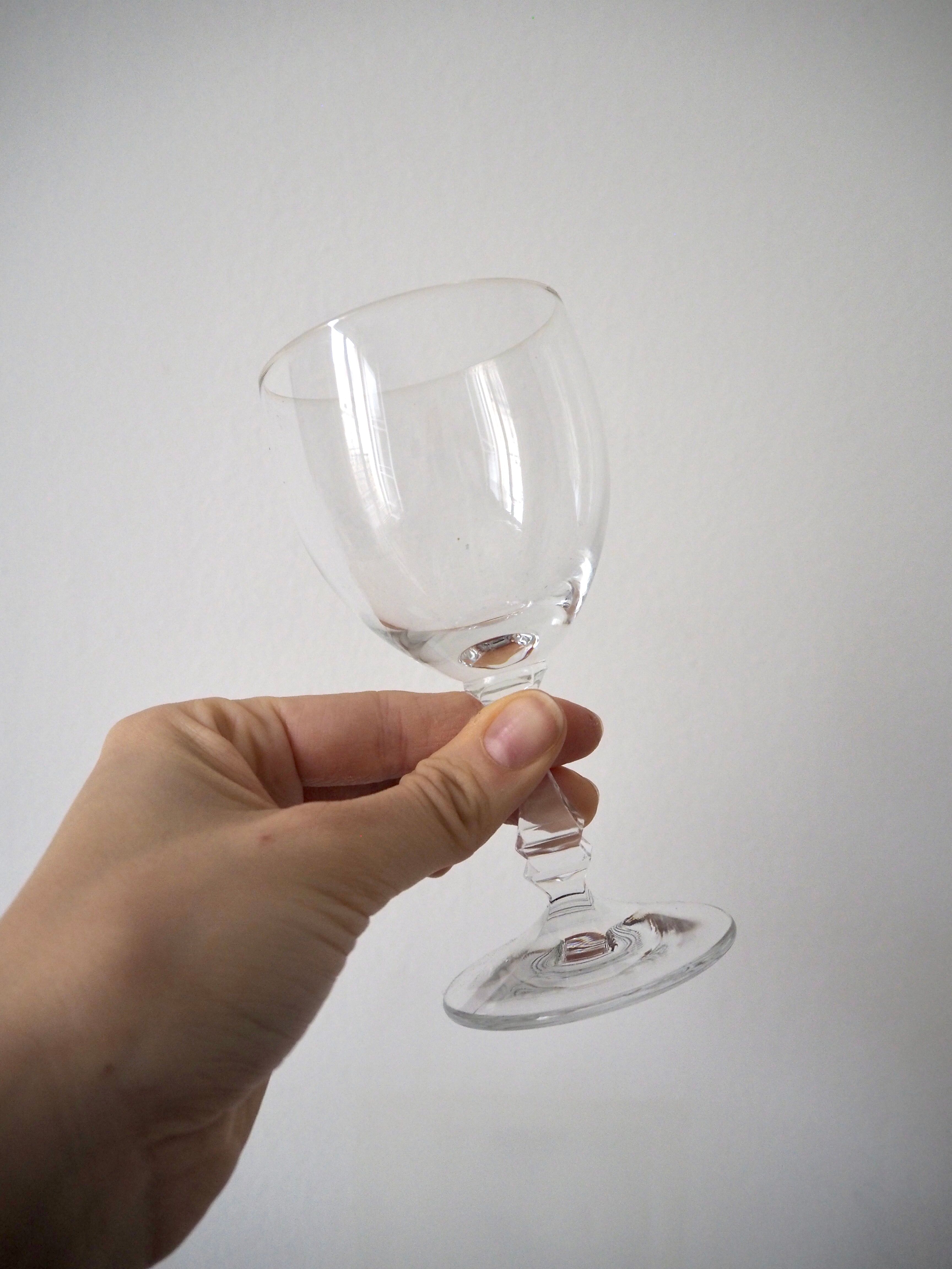 Set of 6 wine glasses