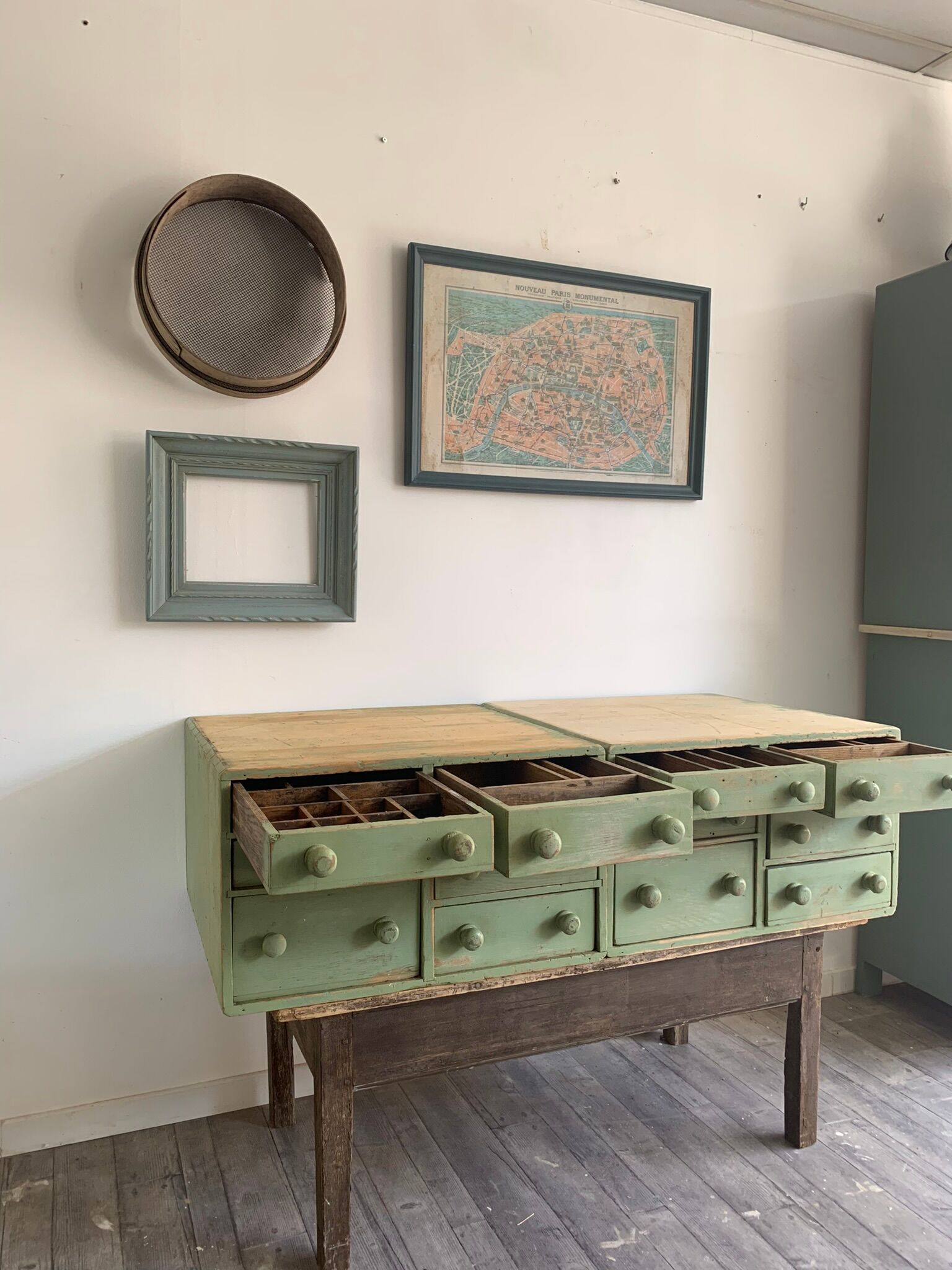 Petit meuble de métier