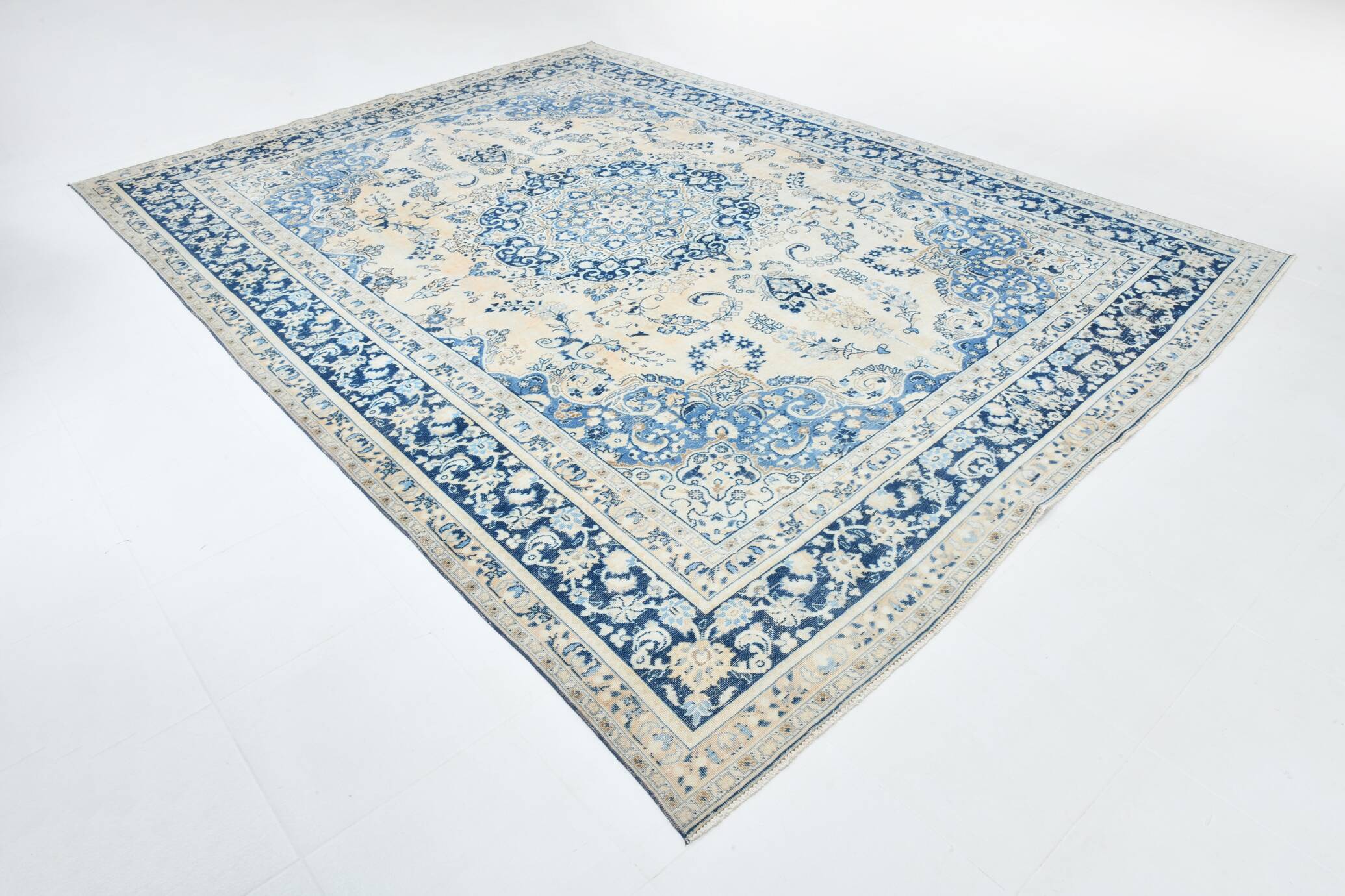 Élégance Persane en Bleu, Tapis Vintage d’Artisanat Raffiné, 282x385 Cm