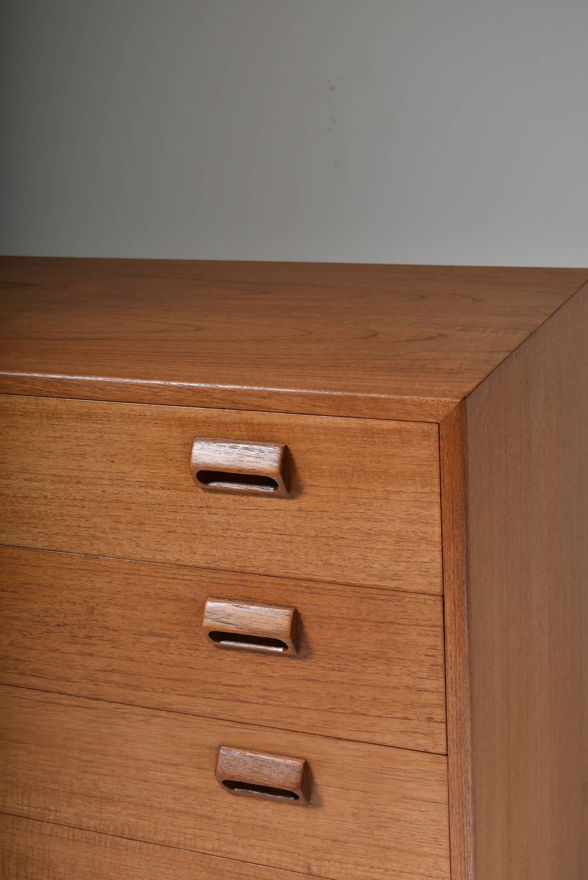 Scandinavian chest of drawers Borge MOGENSEN
