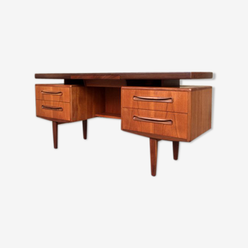 Scandinavian teak desk by Victor Wilkins for G-Plan
