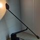 Lampe de bureau avec socle rotatif et balancier "Ala" par Guzzini