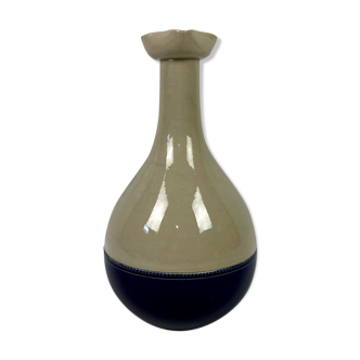 Hartwig Kantorowicz sandstone vase