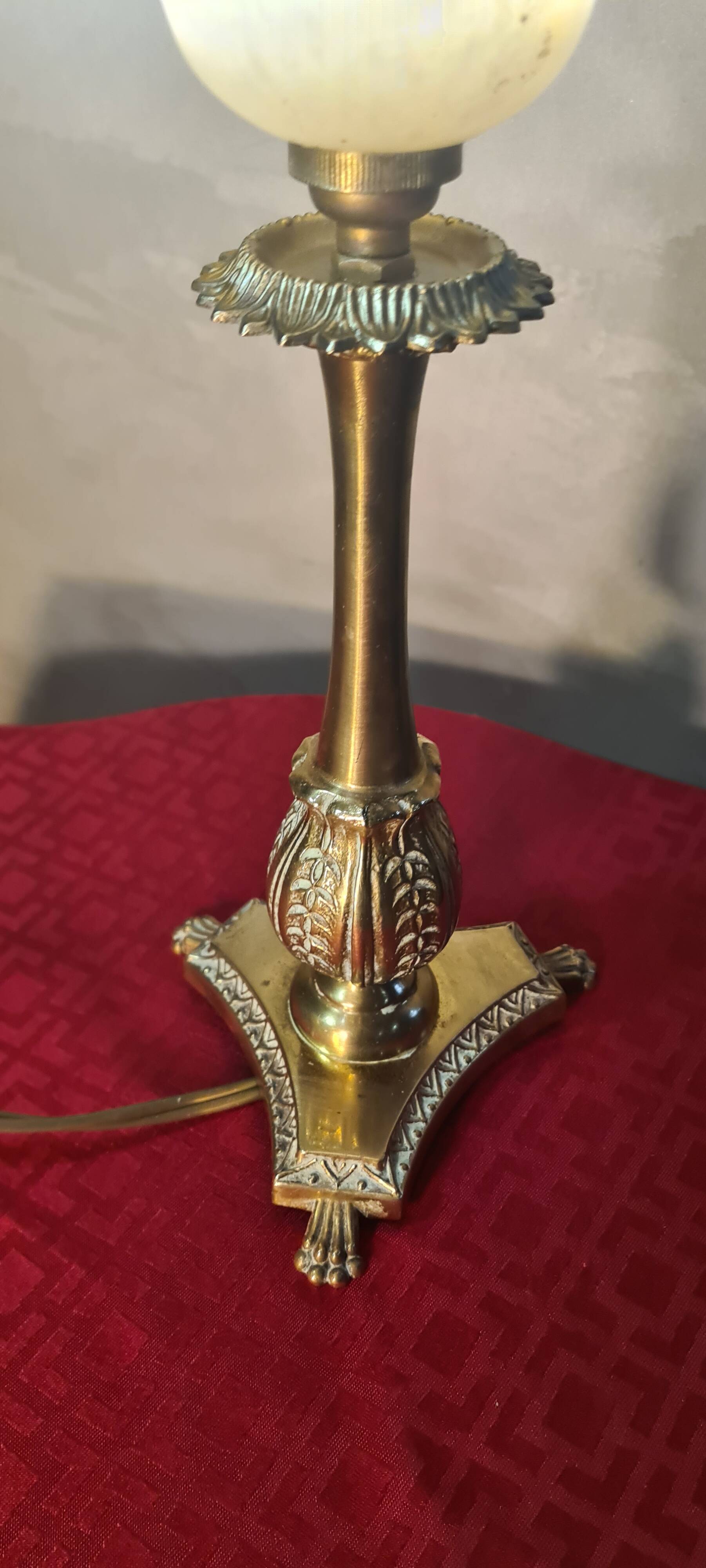 Antique Napoleonic bronze lamp, 3 very pretty tulips in glass paste, unsigned