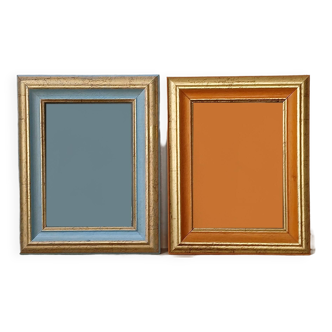 Set de 2 cadres en bois coloré & patiné or