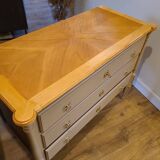 Commode en bois peint
