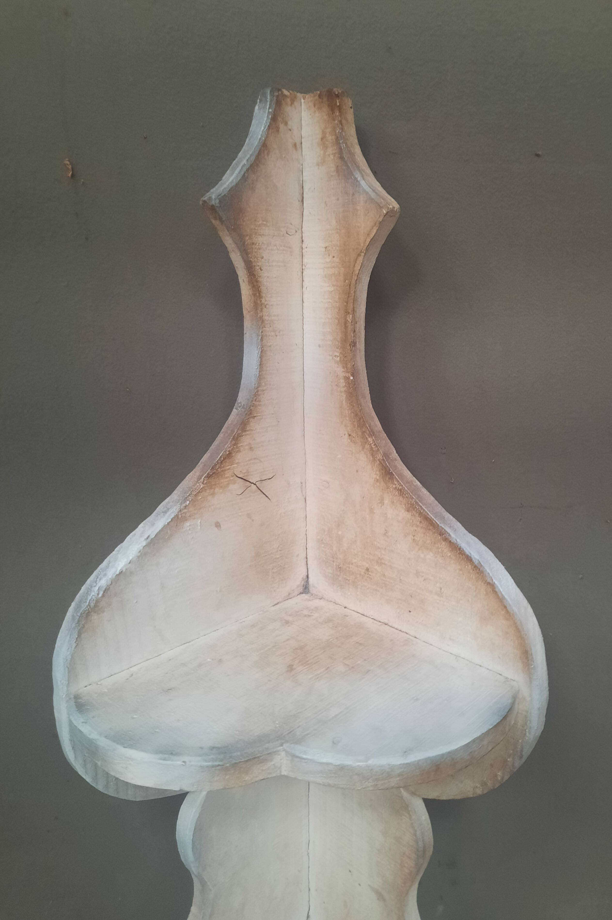 Solid wood corner shelf