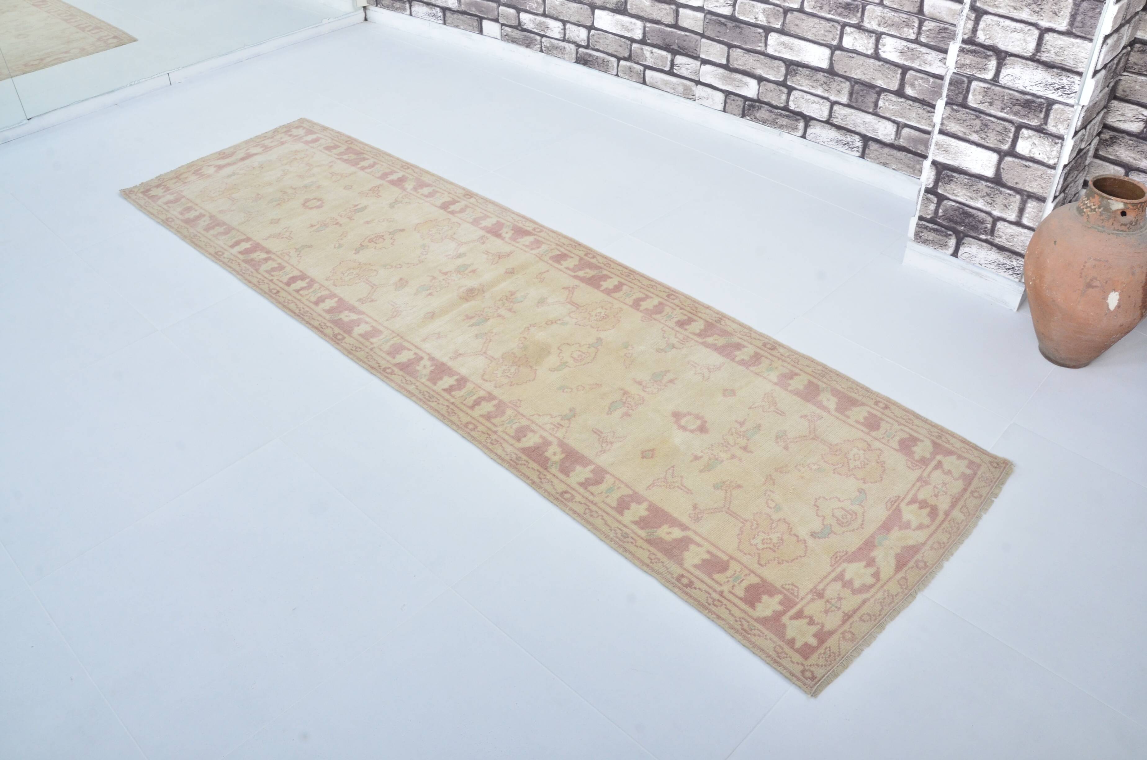 Hallway Antiqe Vintage Carpet sku 3417