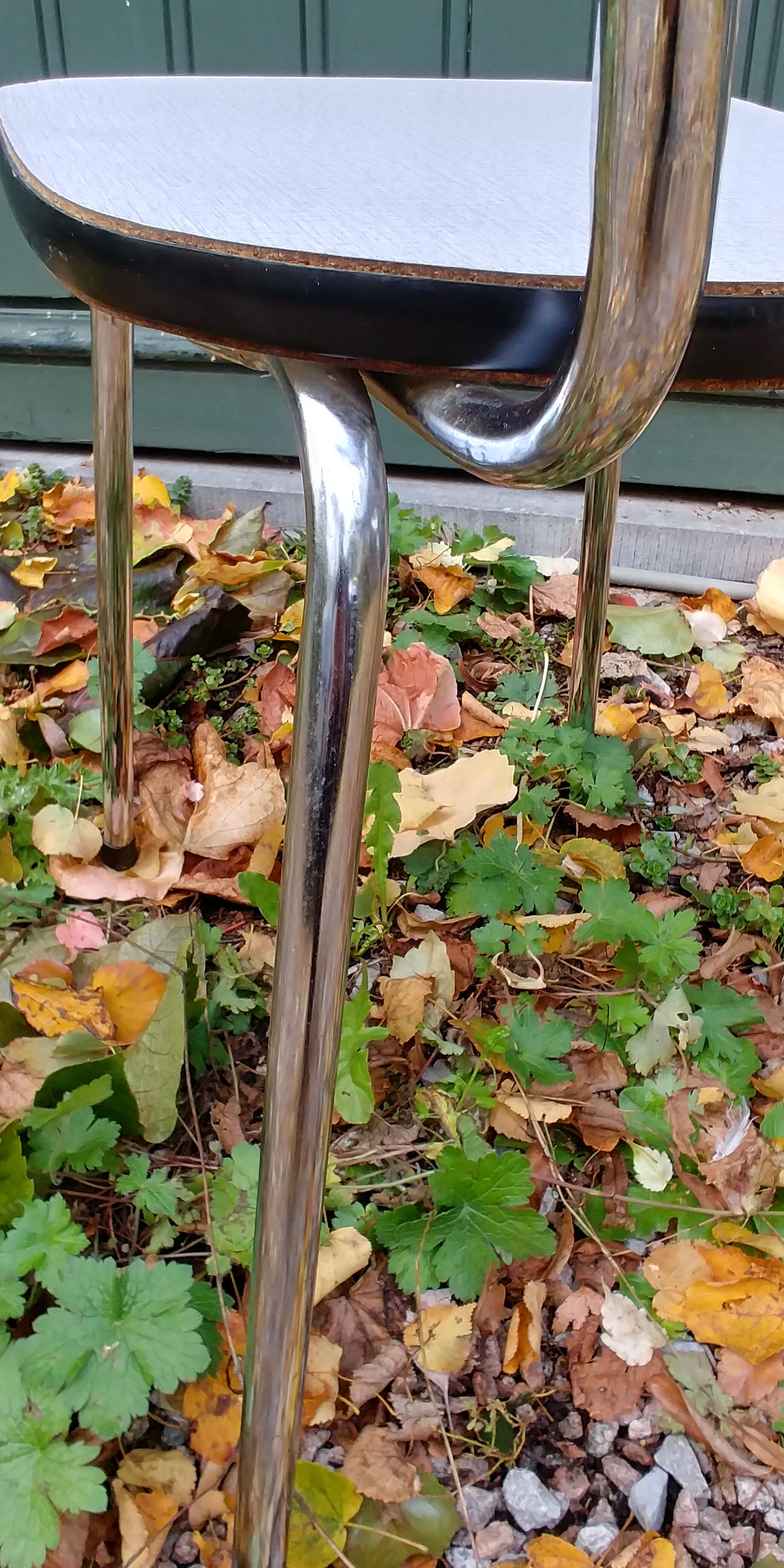 Pair of chairs in formica