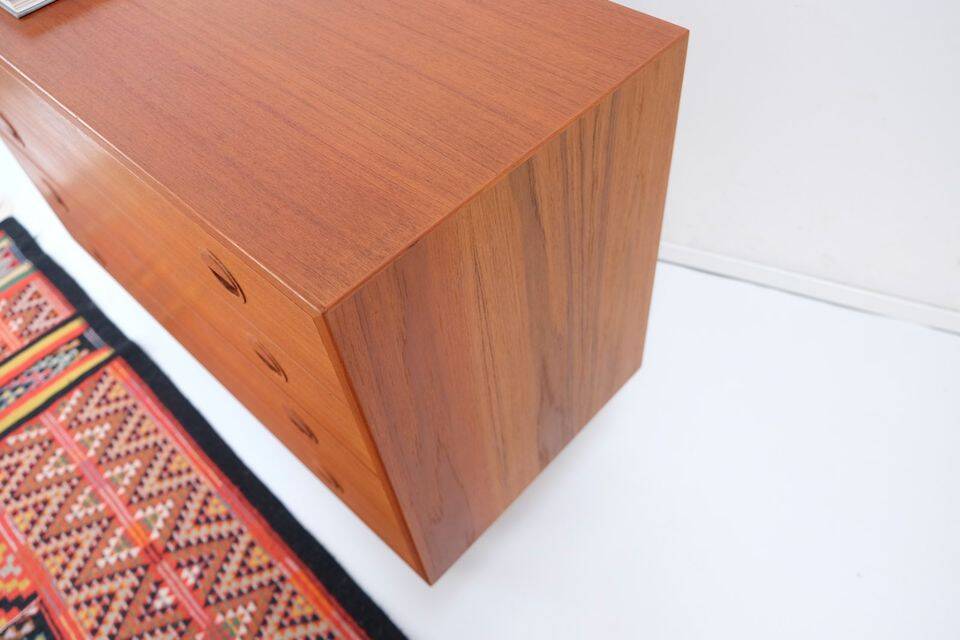 Commode vintage rétro années 60-70 HG Møbler en teck, style années 60-70.