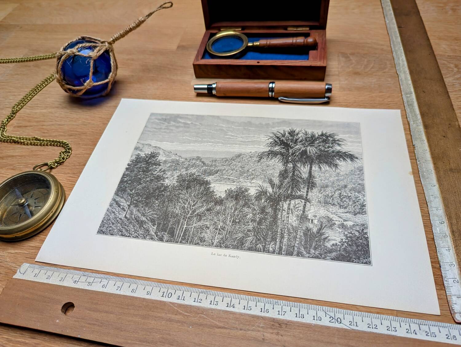 Imprimée en 1894, le lac de Kandy, Sri-Lanka.