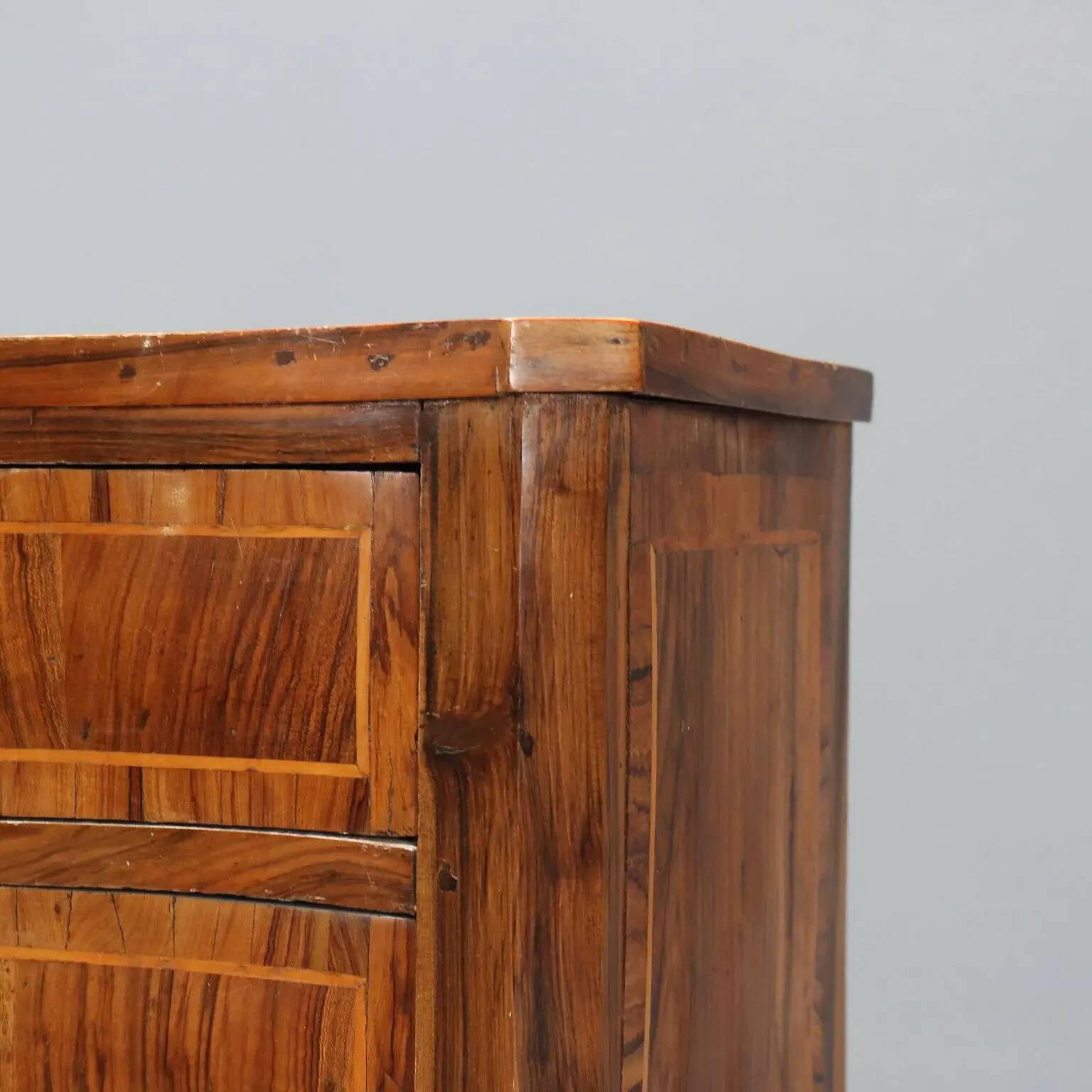 Antique baroque bedside table in walnut, olive wood, Italy, 18th century.