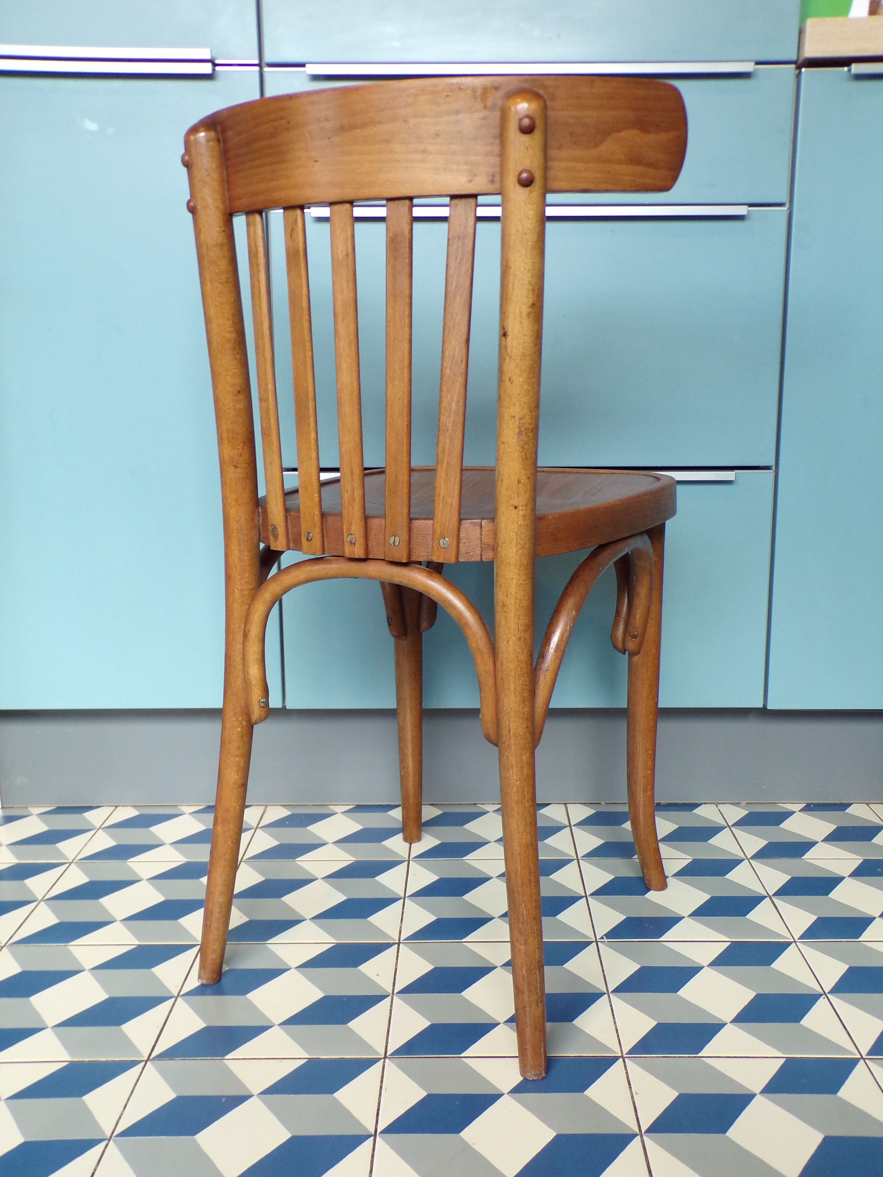 Drevounia vintage bistro chair