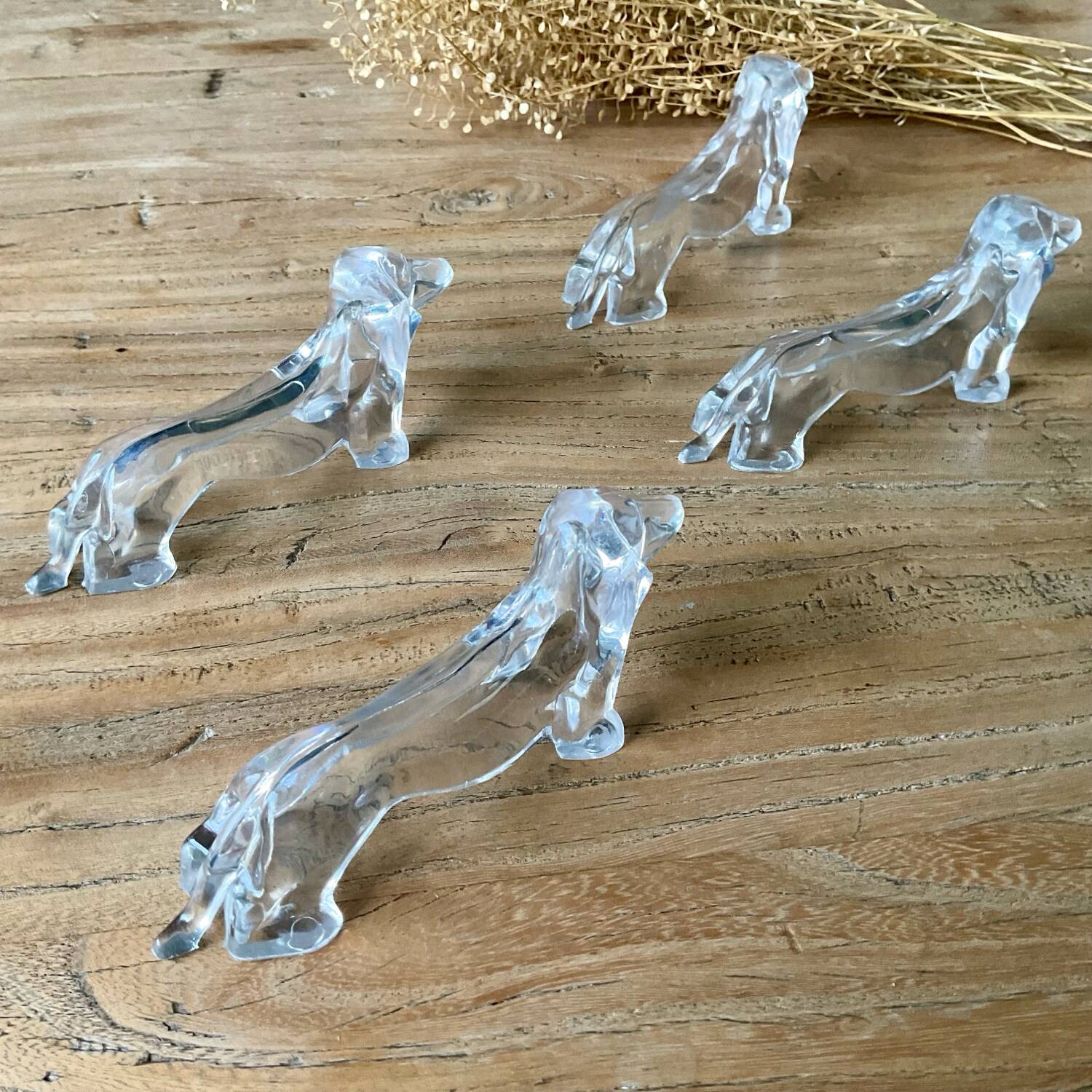 Set of 4 plastic dog knife holders