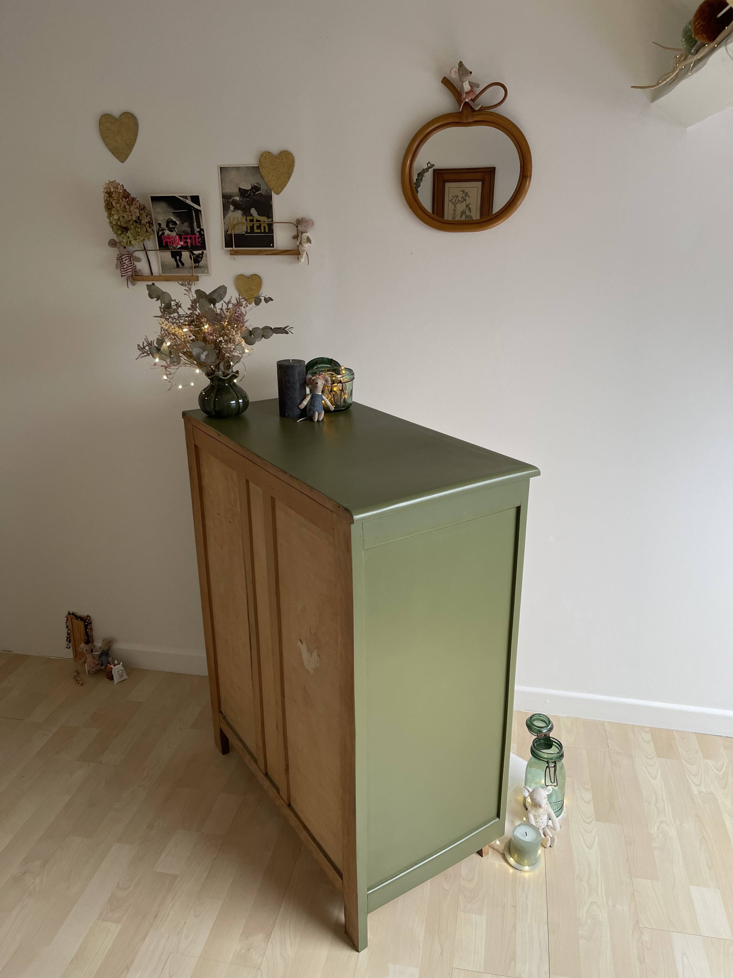 Art Deco chest of drawers