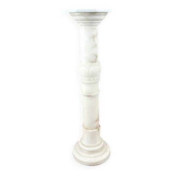 Colonne En Marbre Blanc Sculpté, Milieu Du XXe Siècle