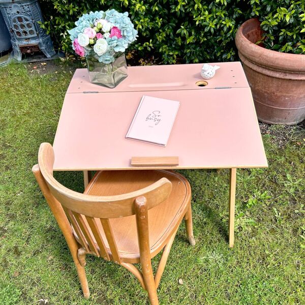 Bureau enfant pieds compas