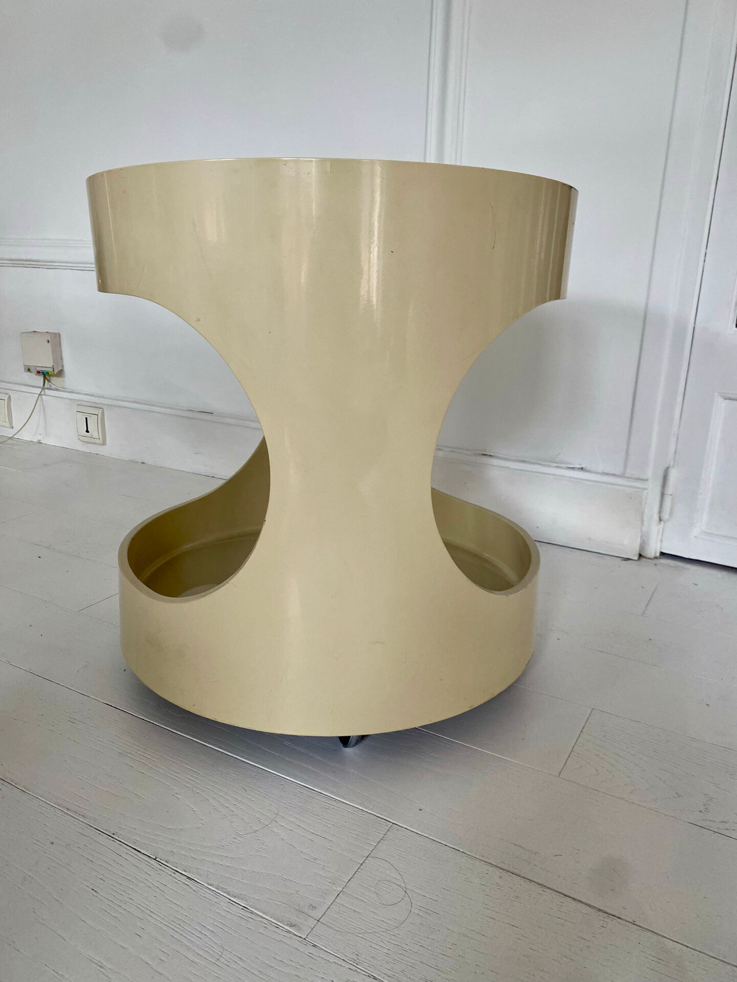 Opal, wheeled side table
