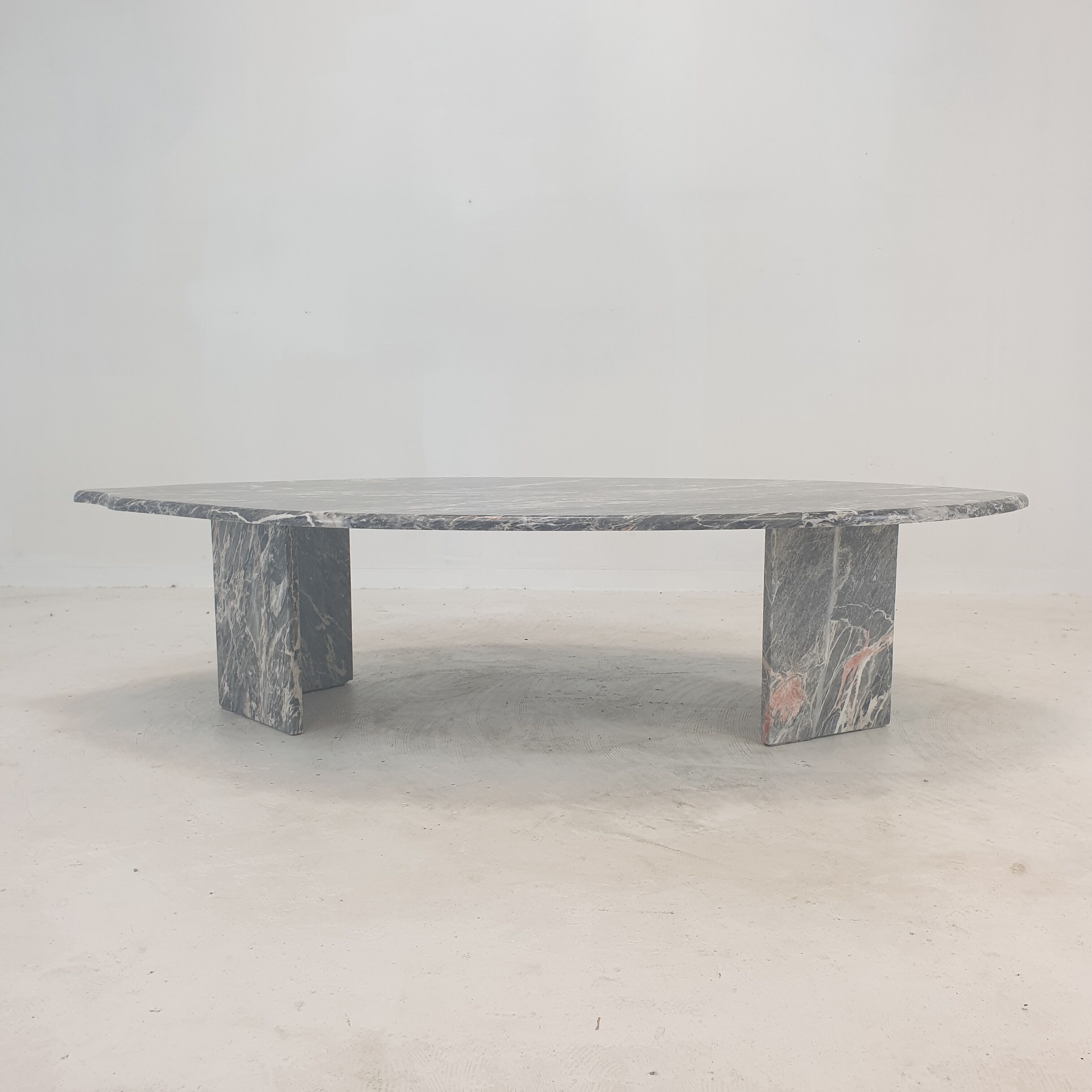 Italian marble leaf shape coffee table, 1980's