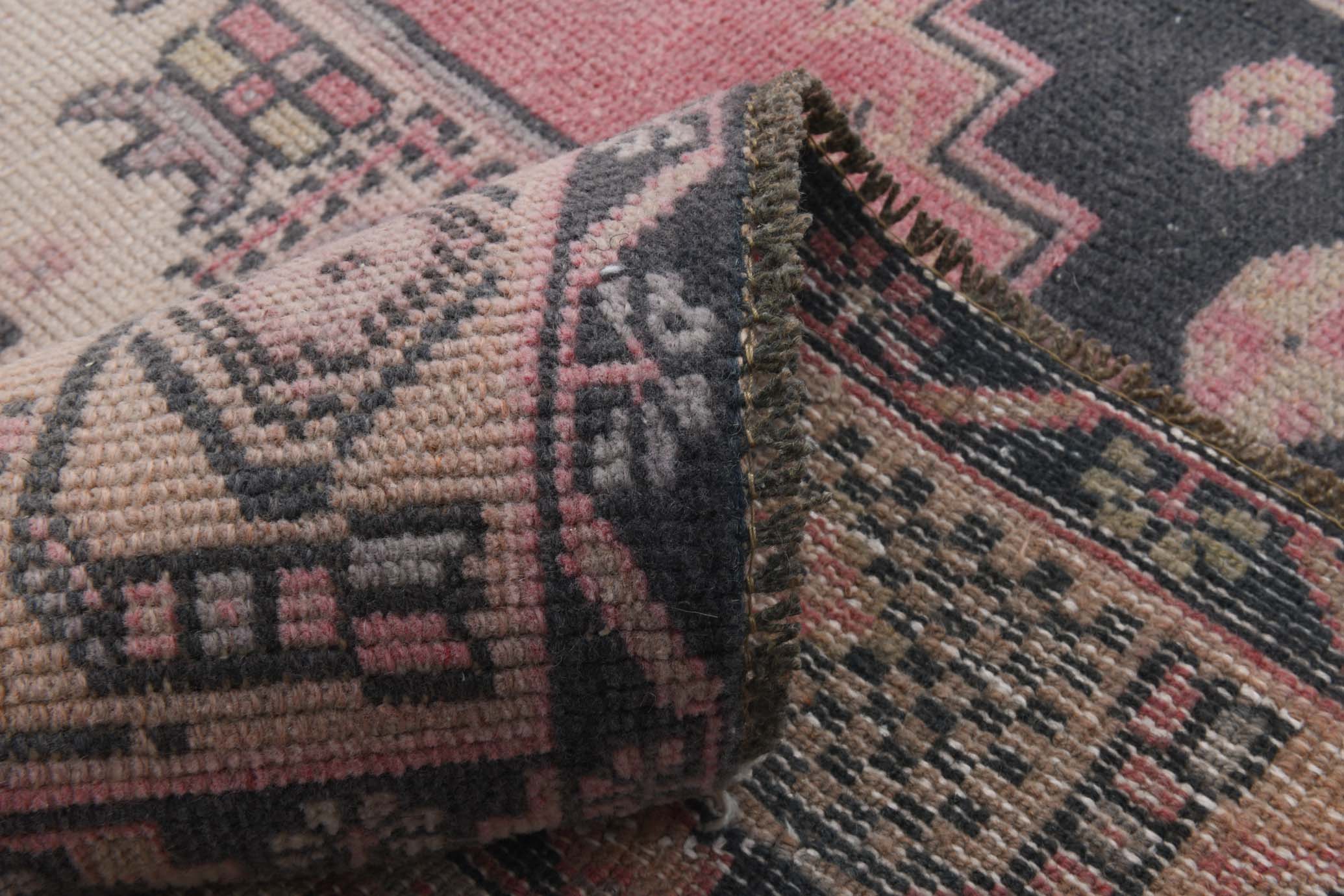 4x7 Pink & Navy Blue Classic Vintage Rug, 134x216Cm