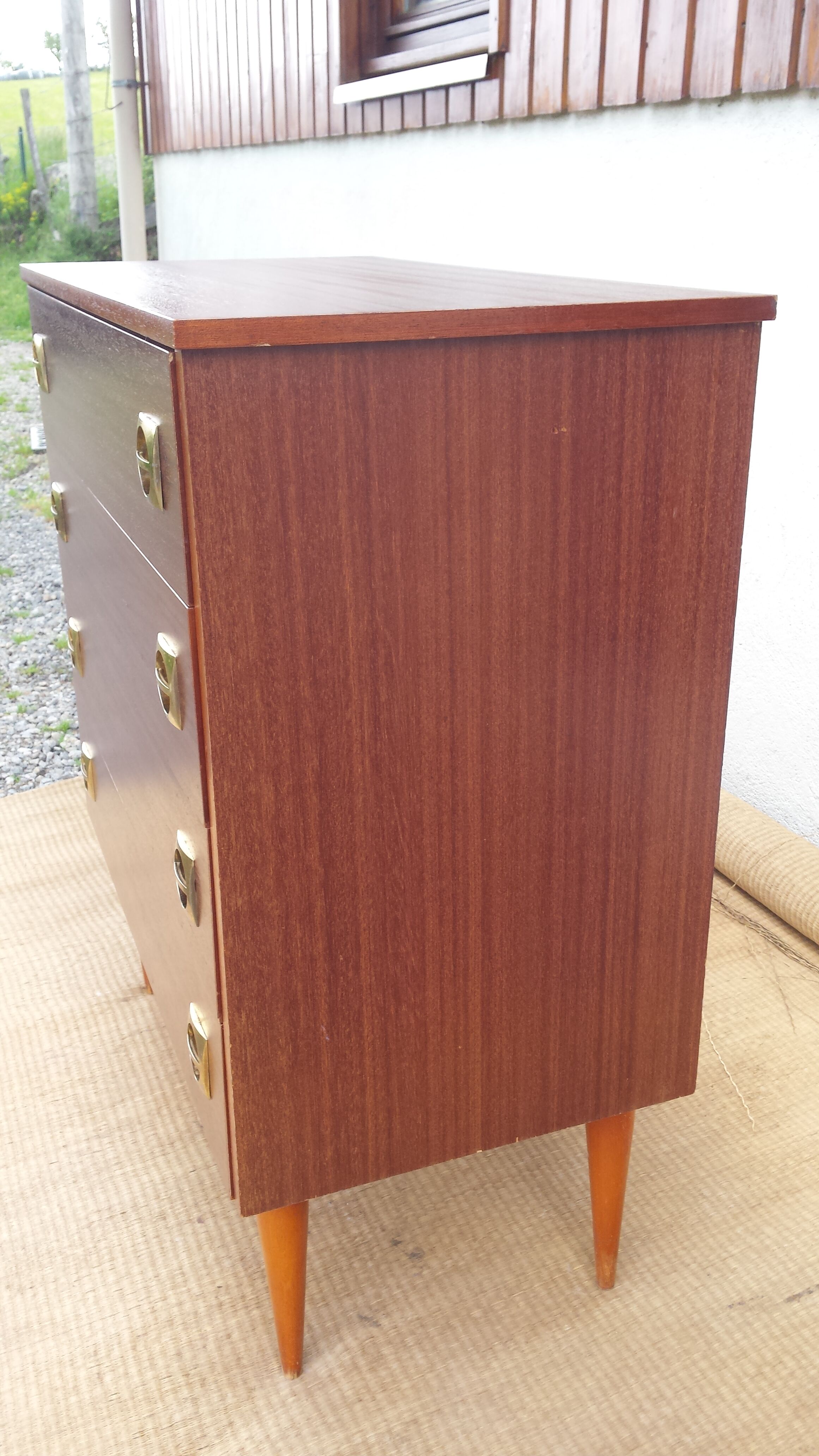 Commode vintage années 70, pieds fuseaux