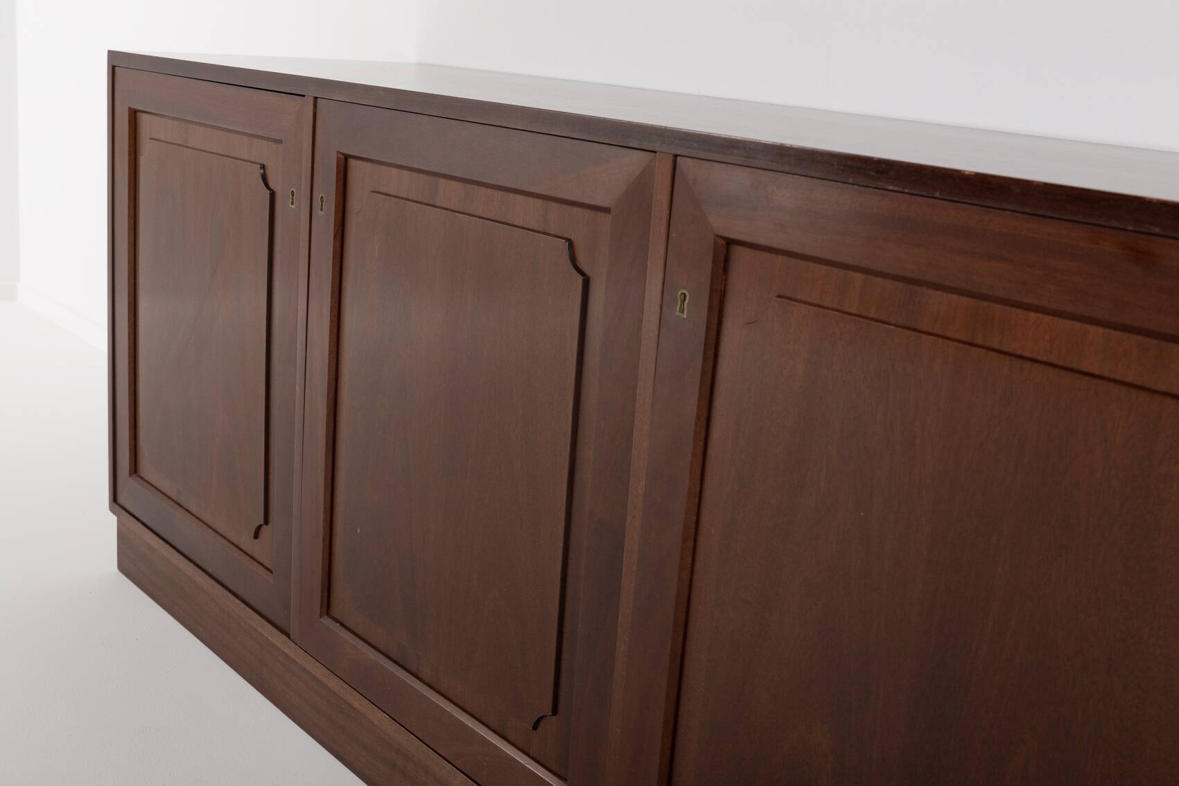 Buffet danois en acajou de style moderne du milieu du siècle, années 1960