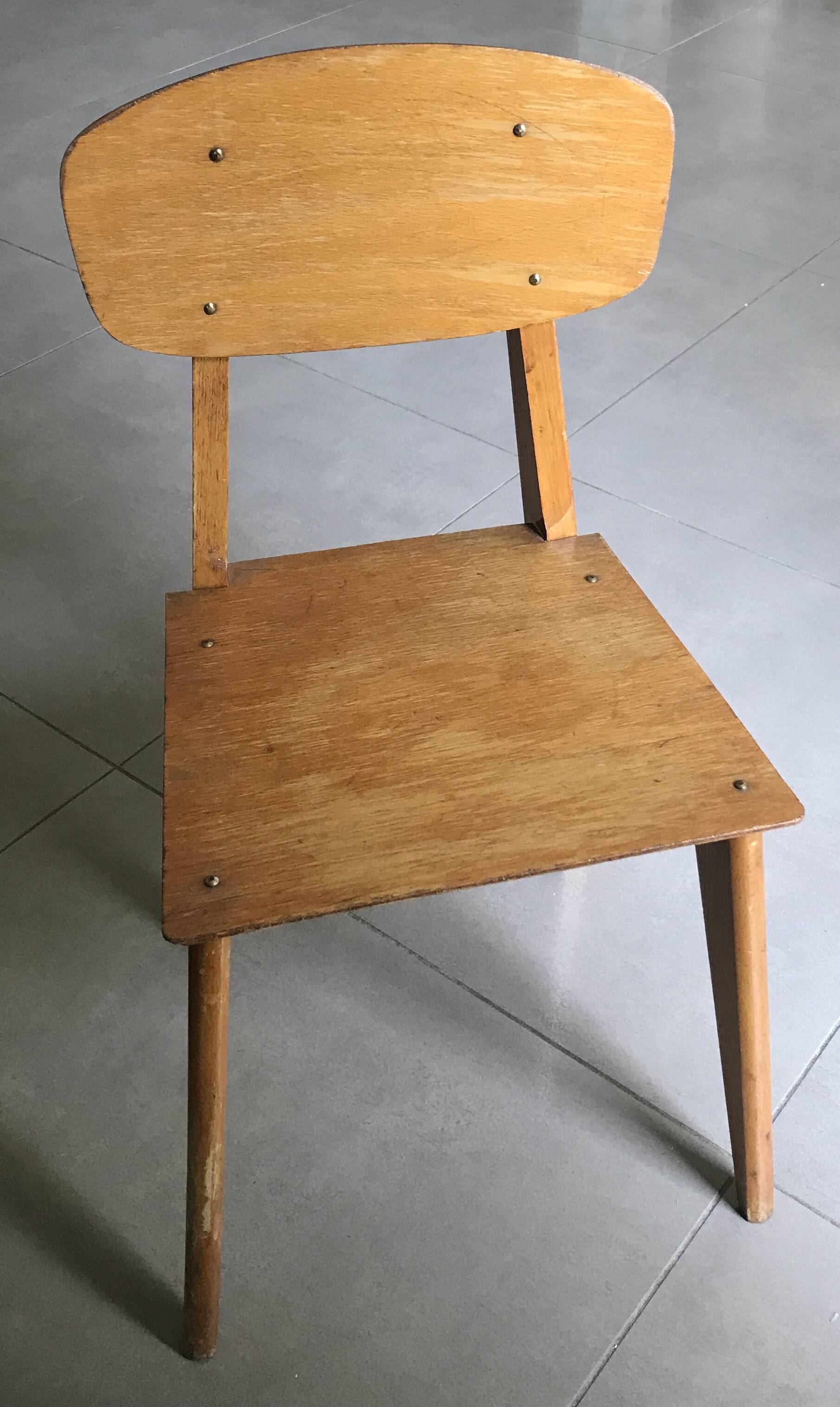 Vintage wooden chair for children from the 1960s:1970s